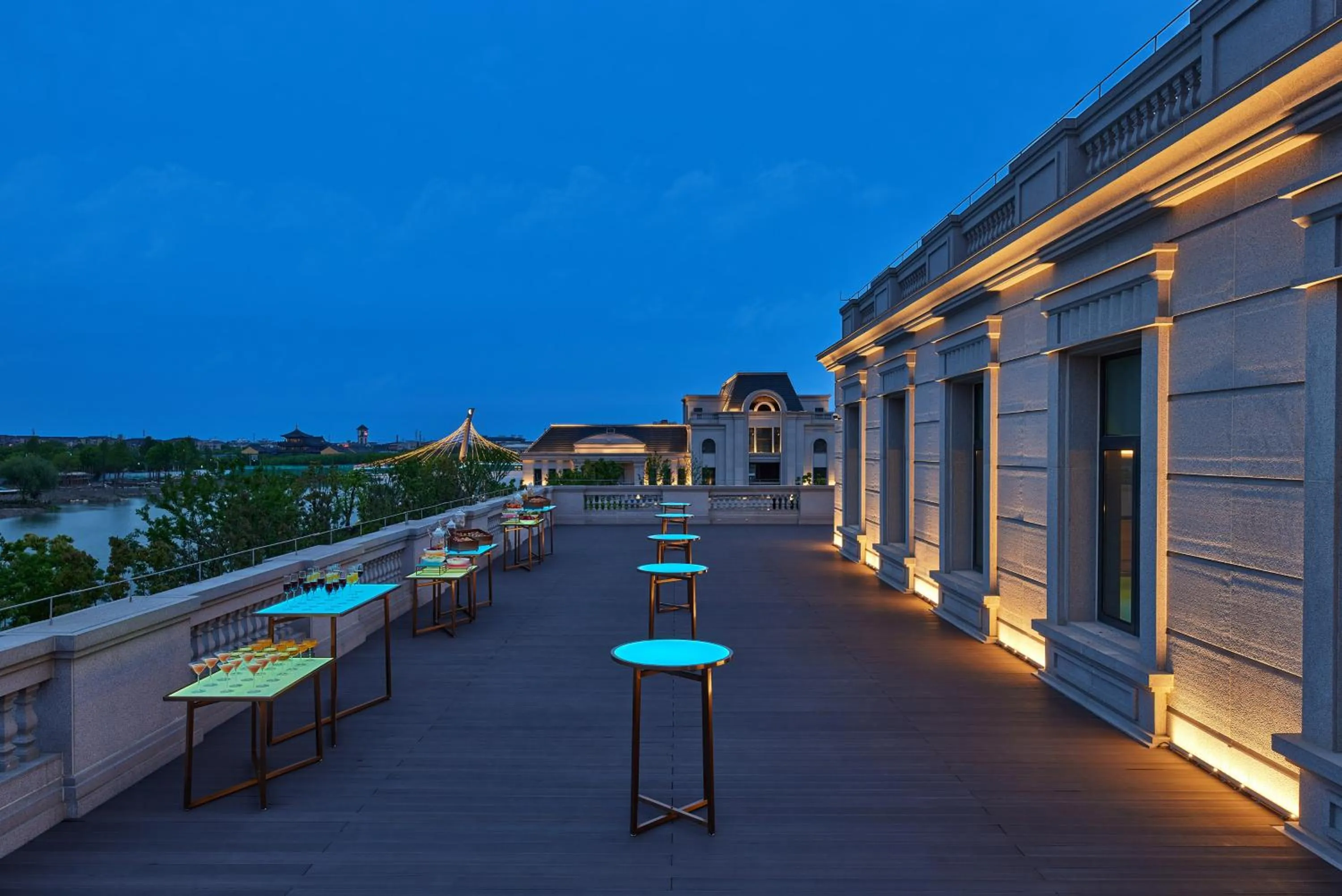 Balcony/Terrace in Four Points by Sheraton Shanghai Fengjing
