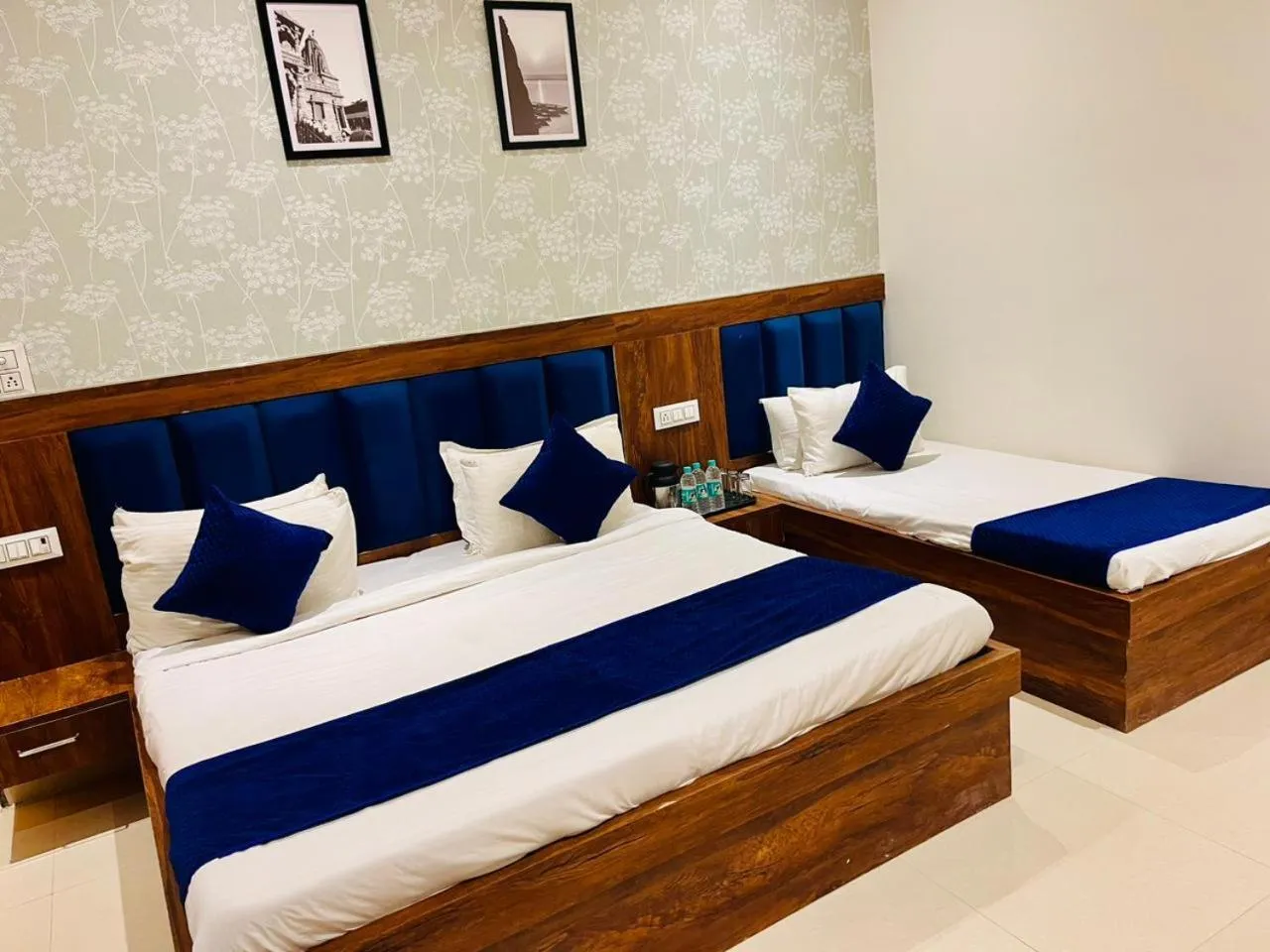Bed in Hotel Hari Kripa Dham Near Prem Mandir By HRG