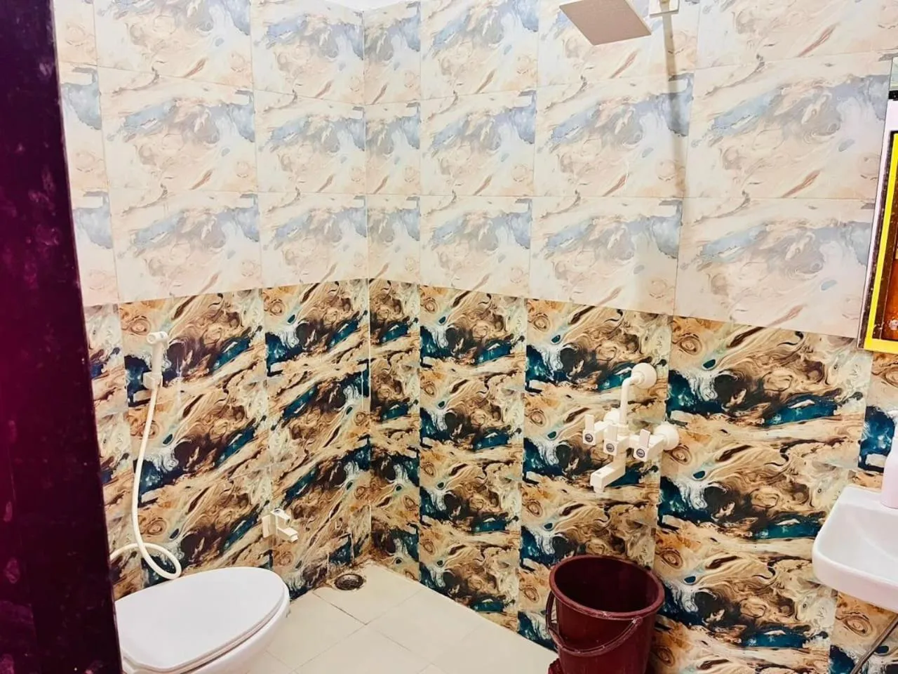 Bathroom in Hotel Hari Kripa Dham Near Prem Mandir By HRG