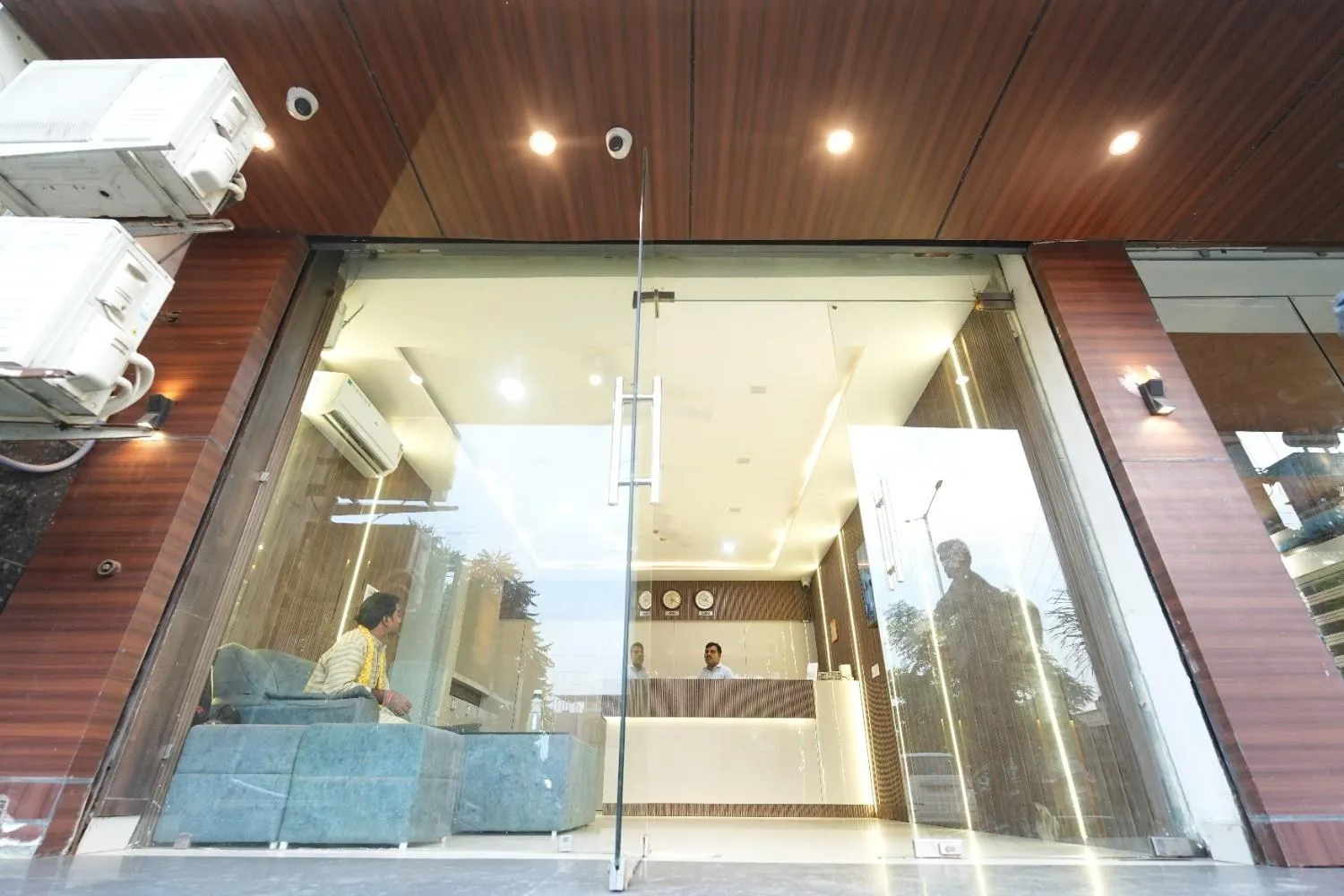 Facade/entrance in Hotel Hari Kripa Dham Near Prem Mandir By HRG