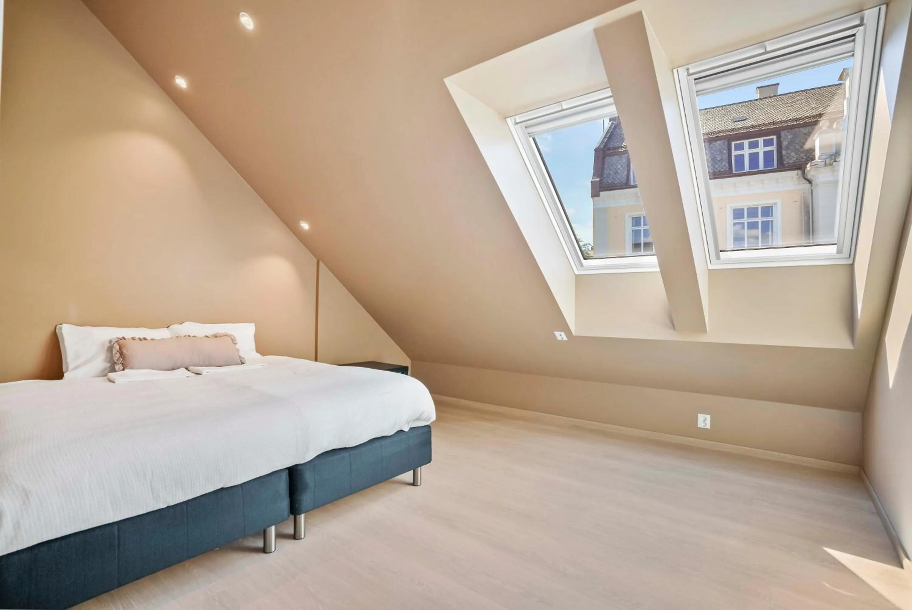 Bed in Florø Apartments Hotell