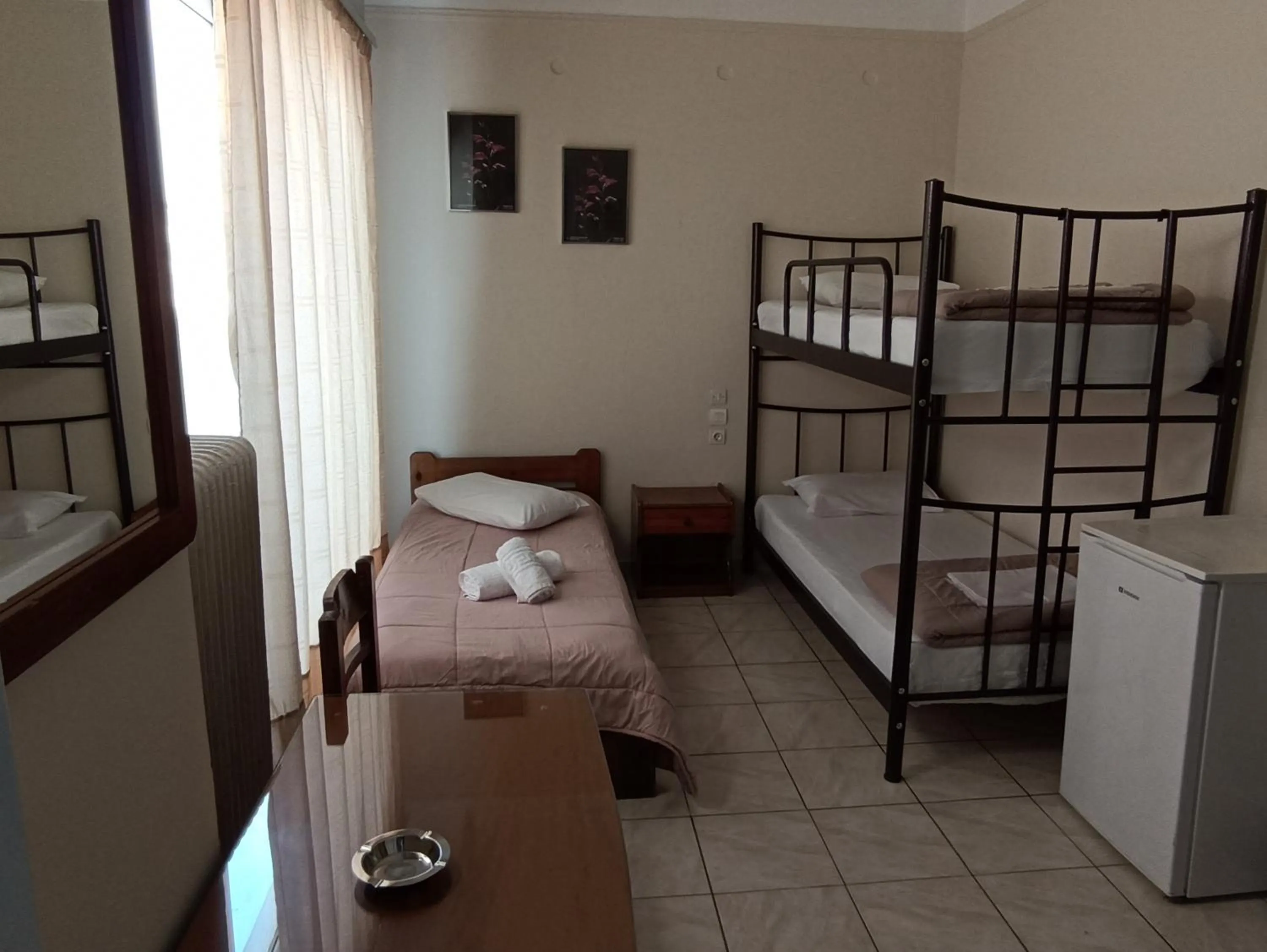 Photo of the whole room, Bed in Elite Hotel