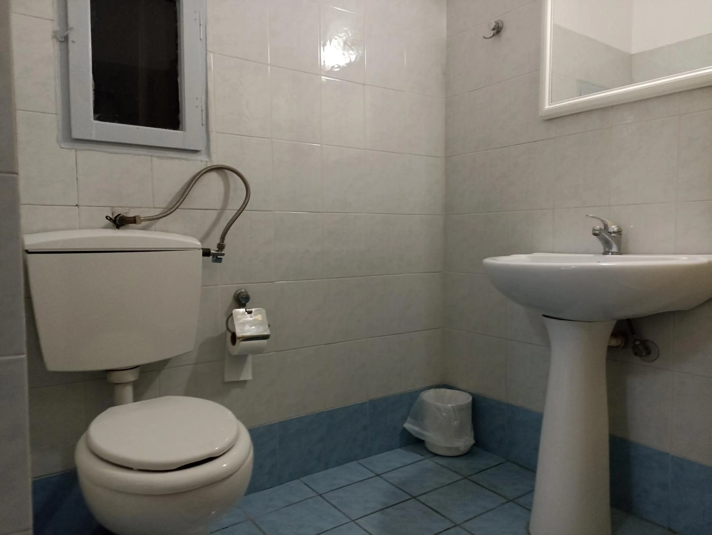 Bathroom in Elite Hotel