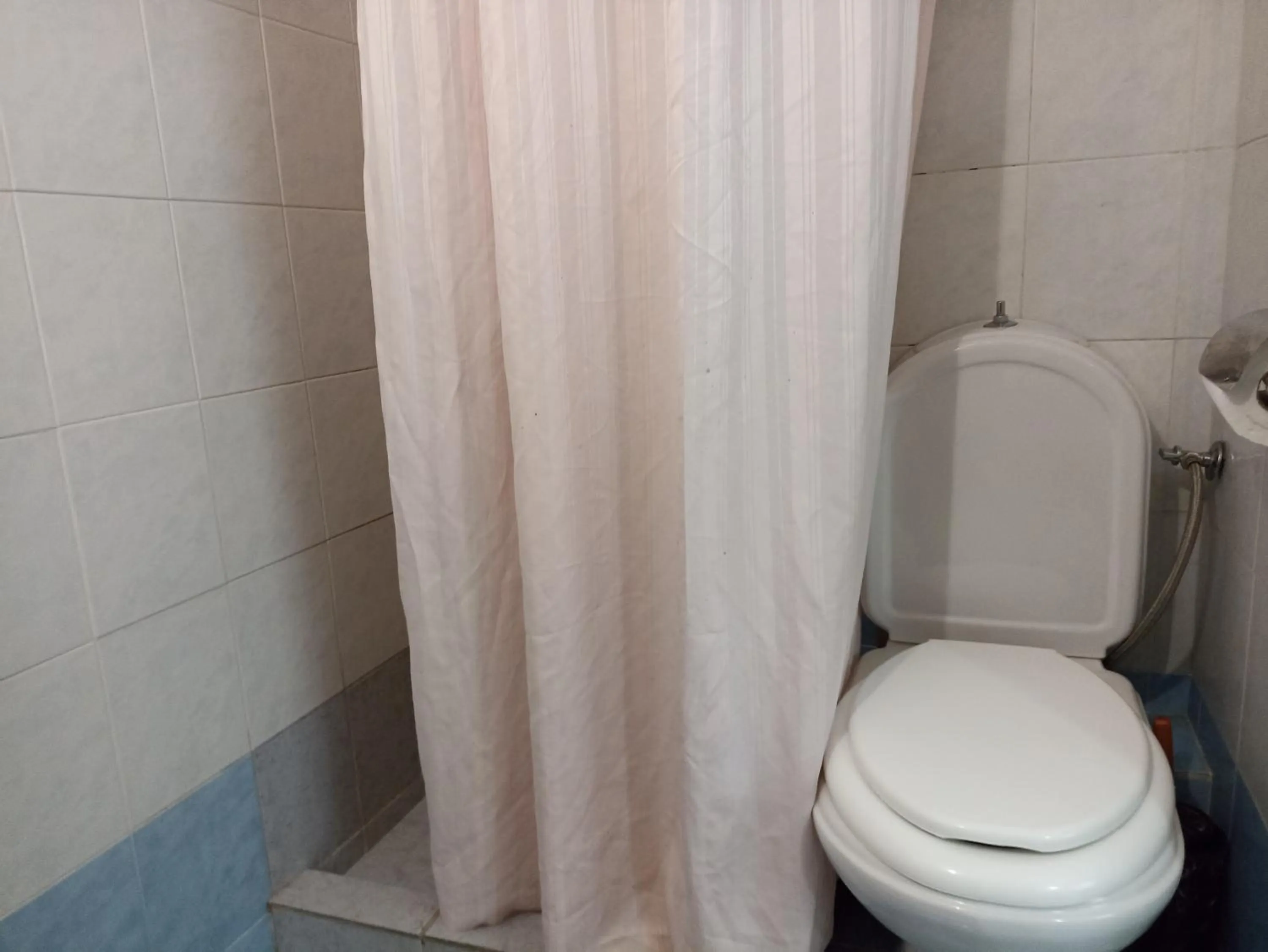 Bathroom in Elite Hotel