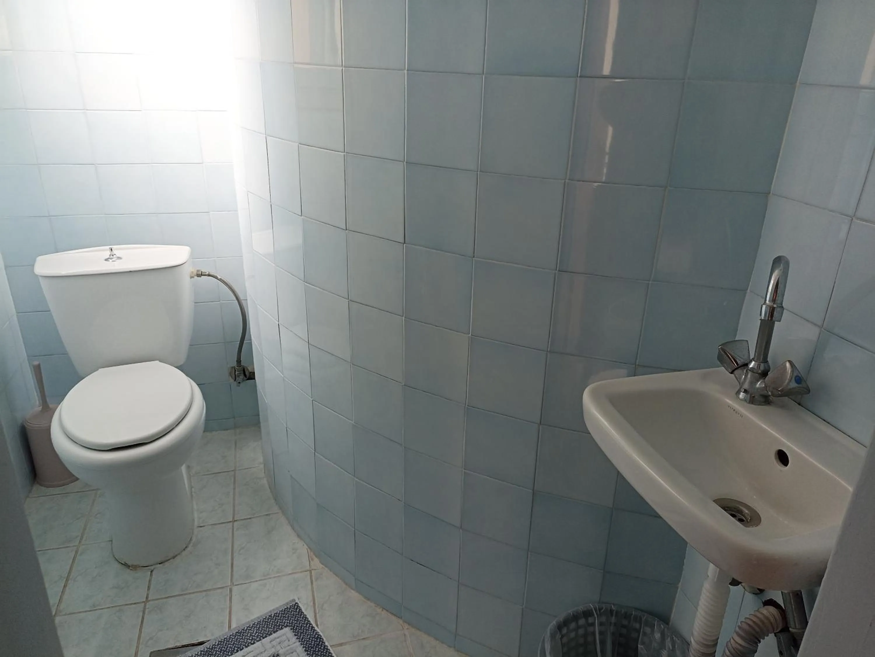 Bathroom in Elite Hotel