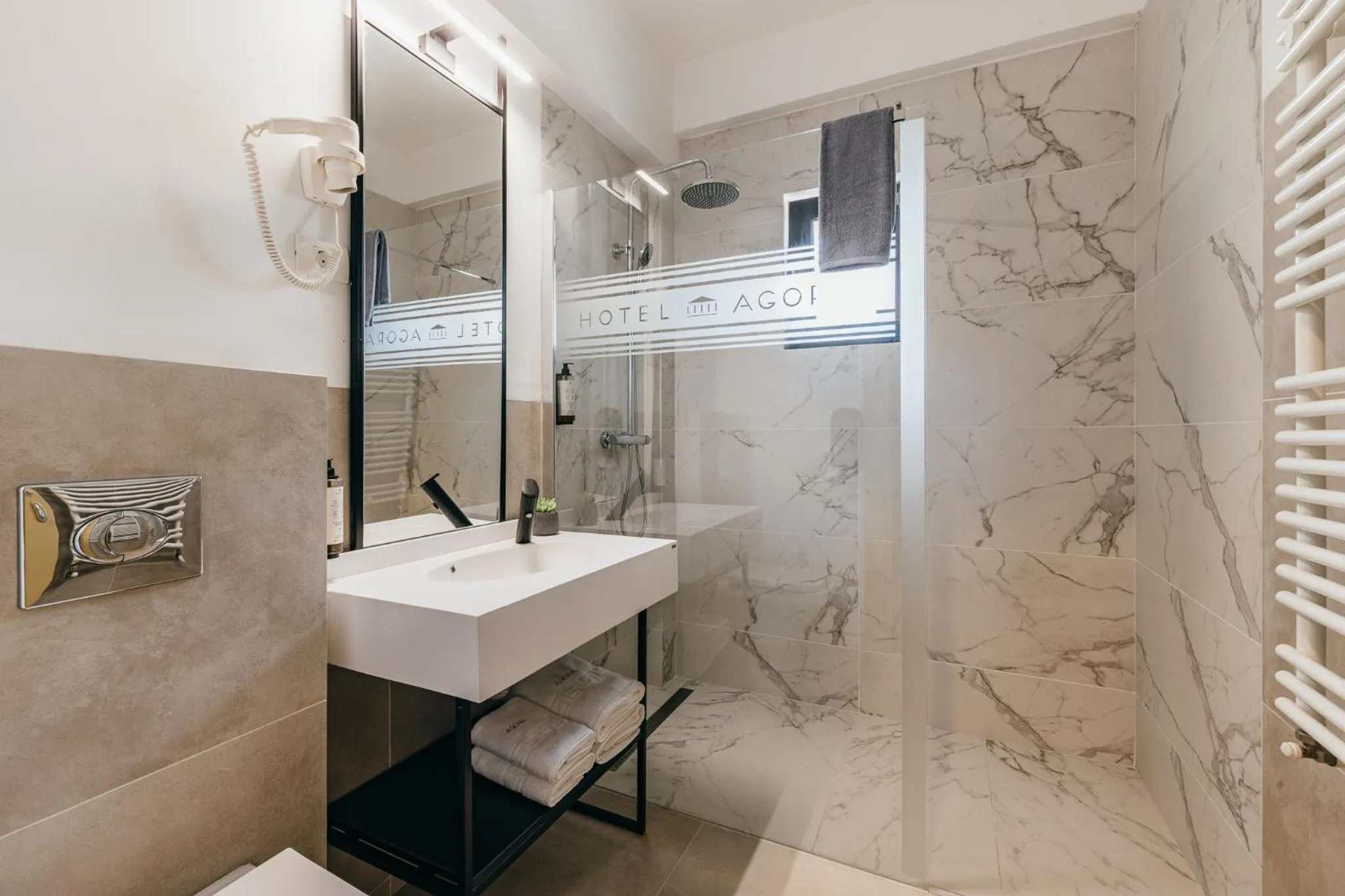 Bathroom in HOTEL AGORA Mures