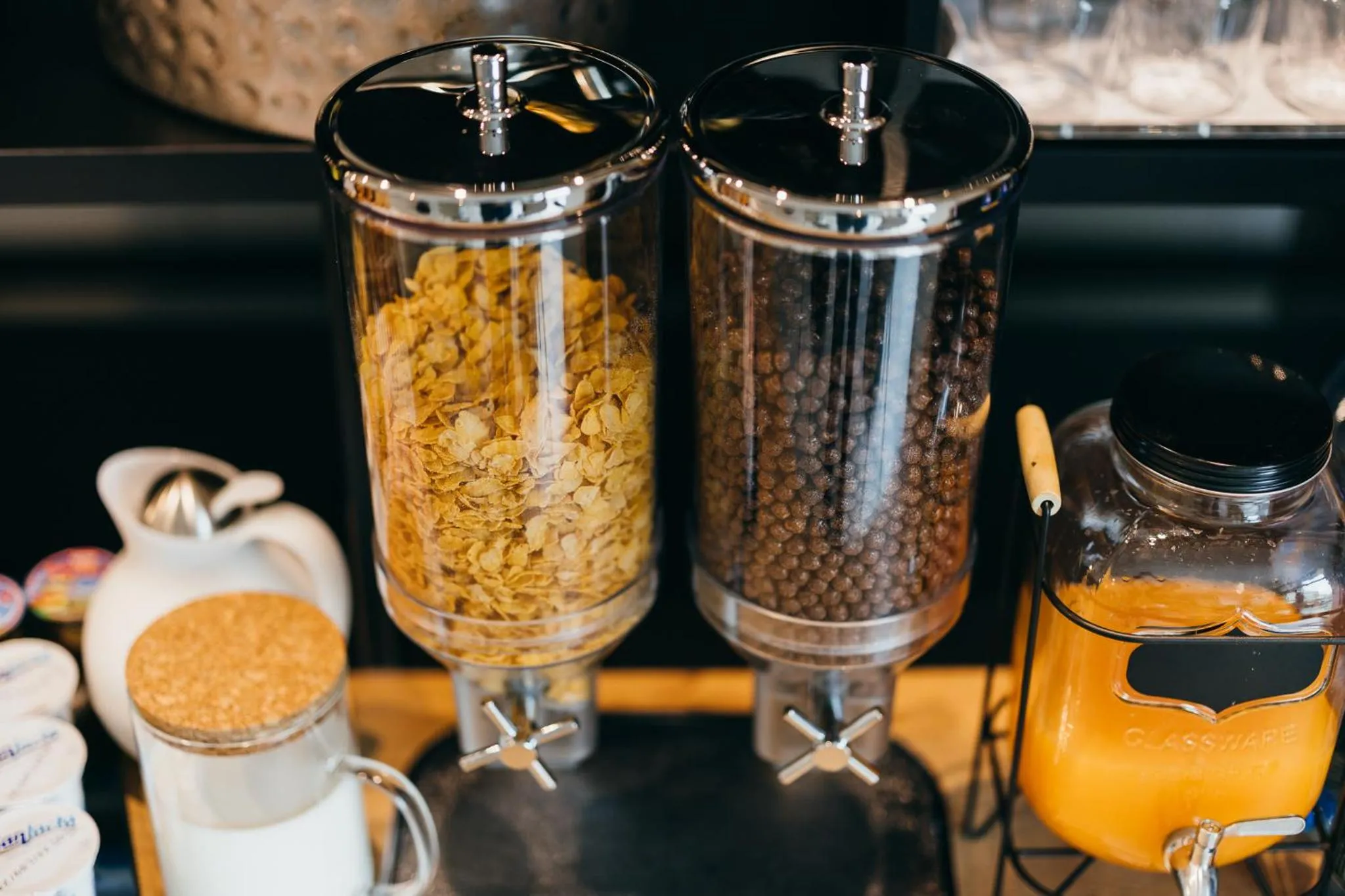 Food and drinks in HOTEL AGORA Mures