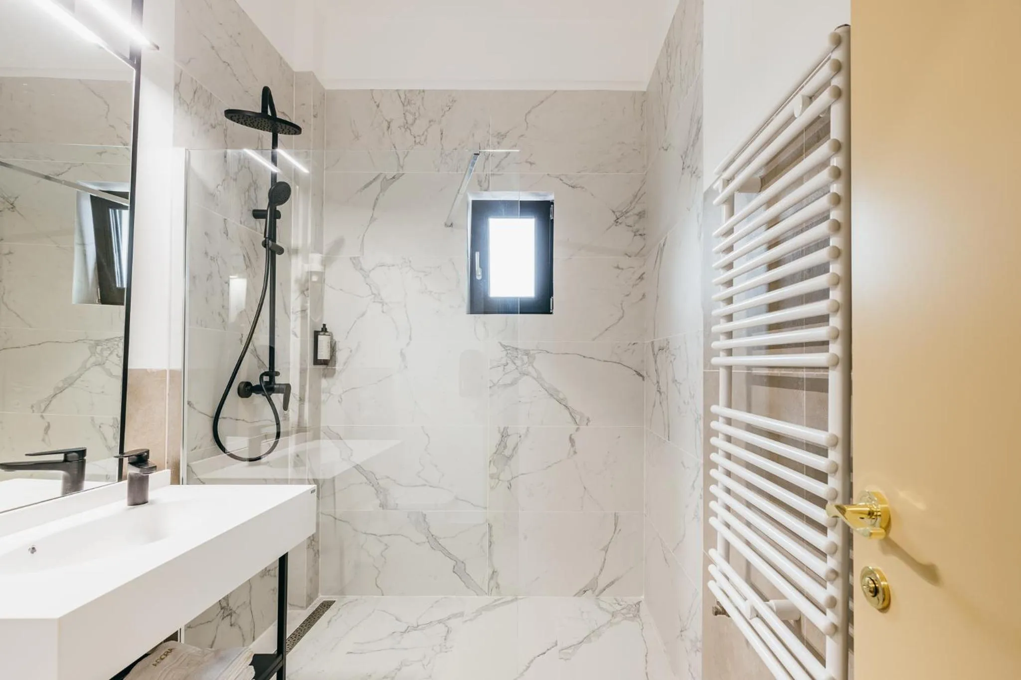 Bathroom in HOTEL AGORA Mures