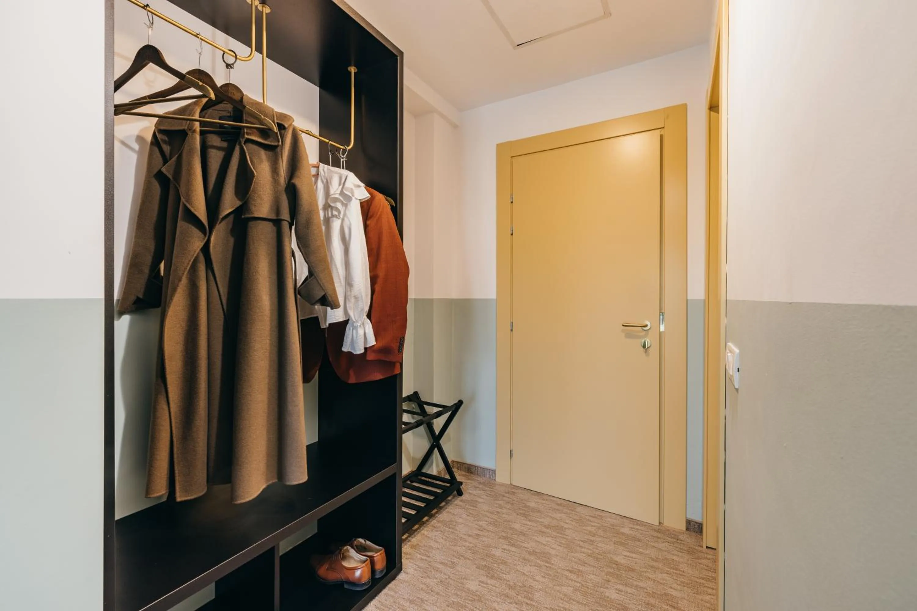 wardrobe in HOTEL AGORA Mures
