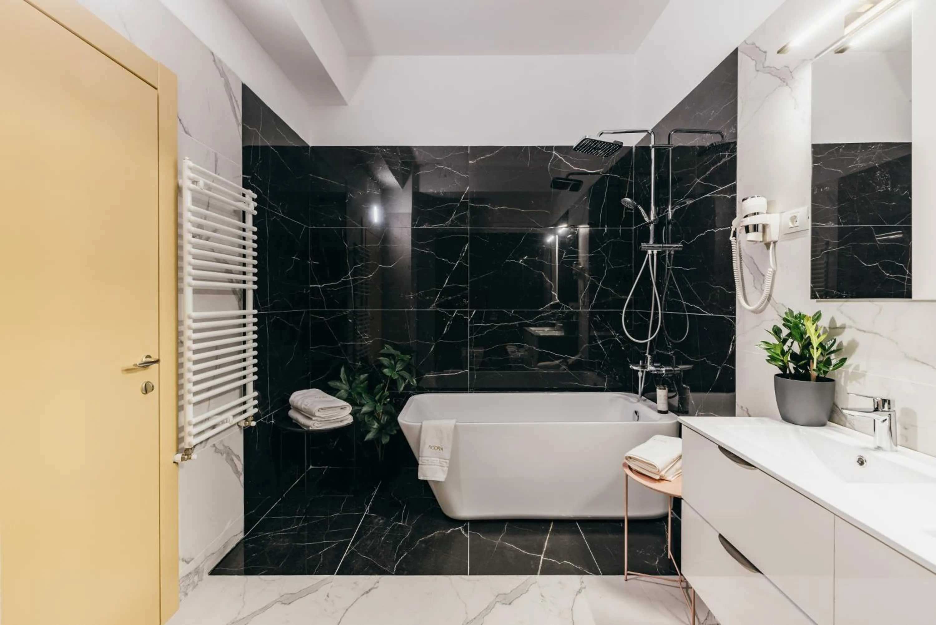 Bathroom in HOTEL AGORA Mures