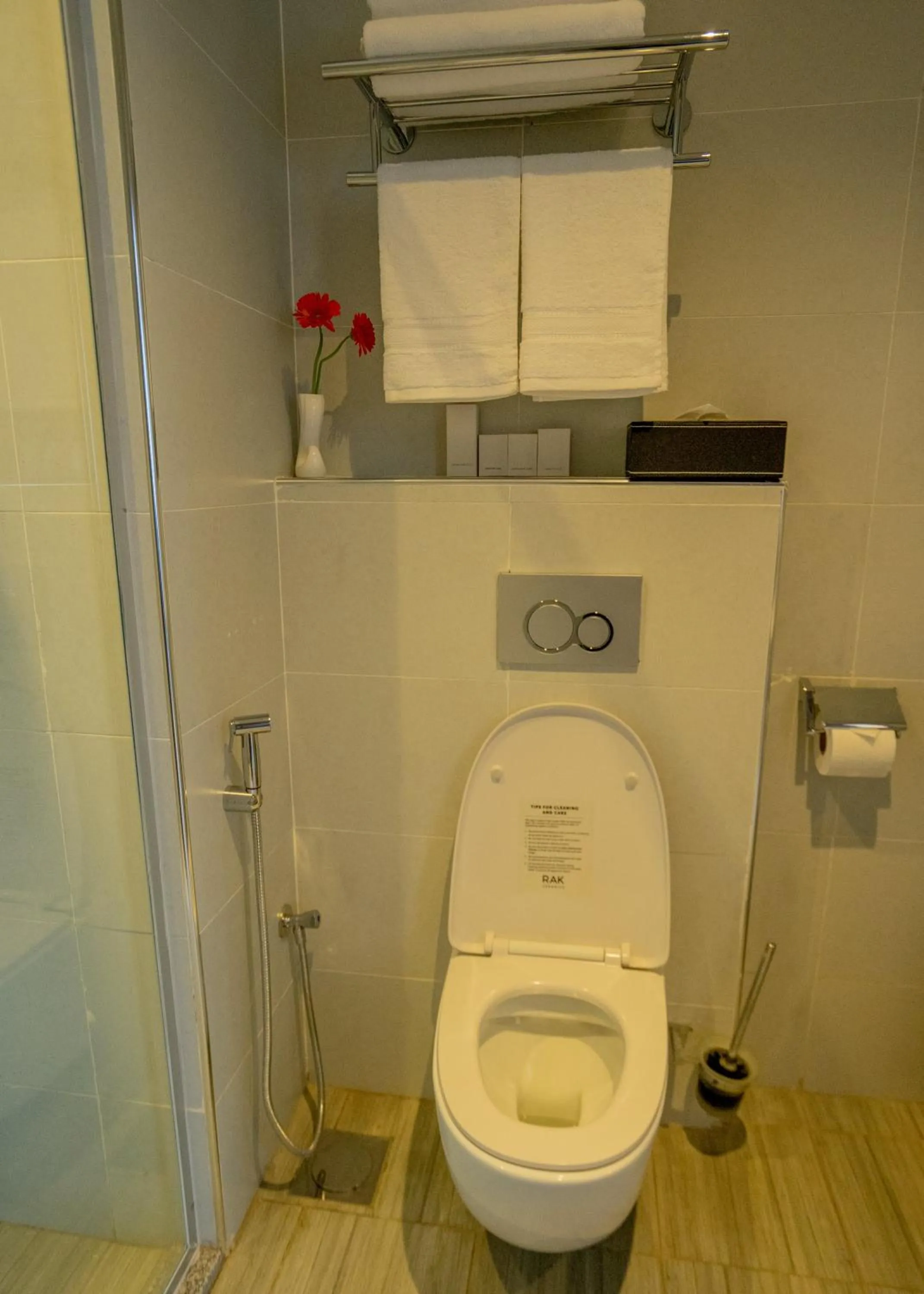 Toilet in Baraka Tower Hotel
