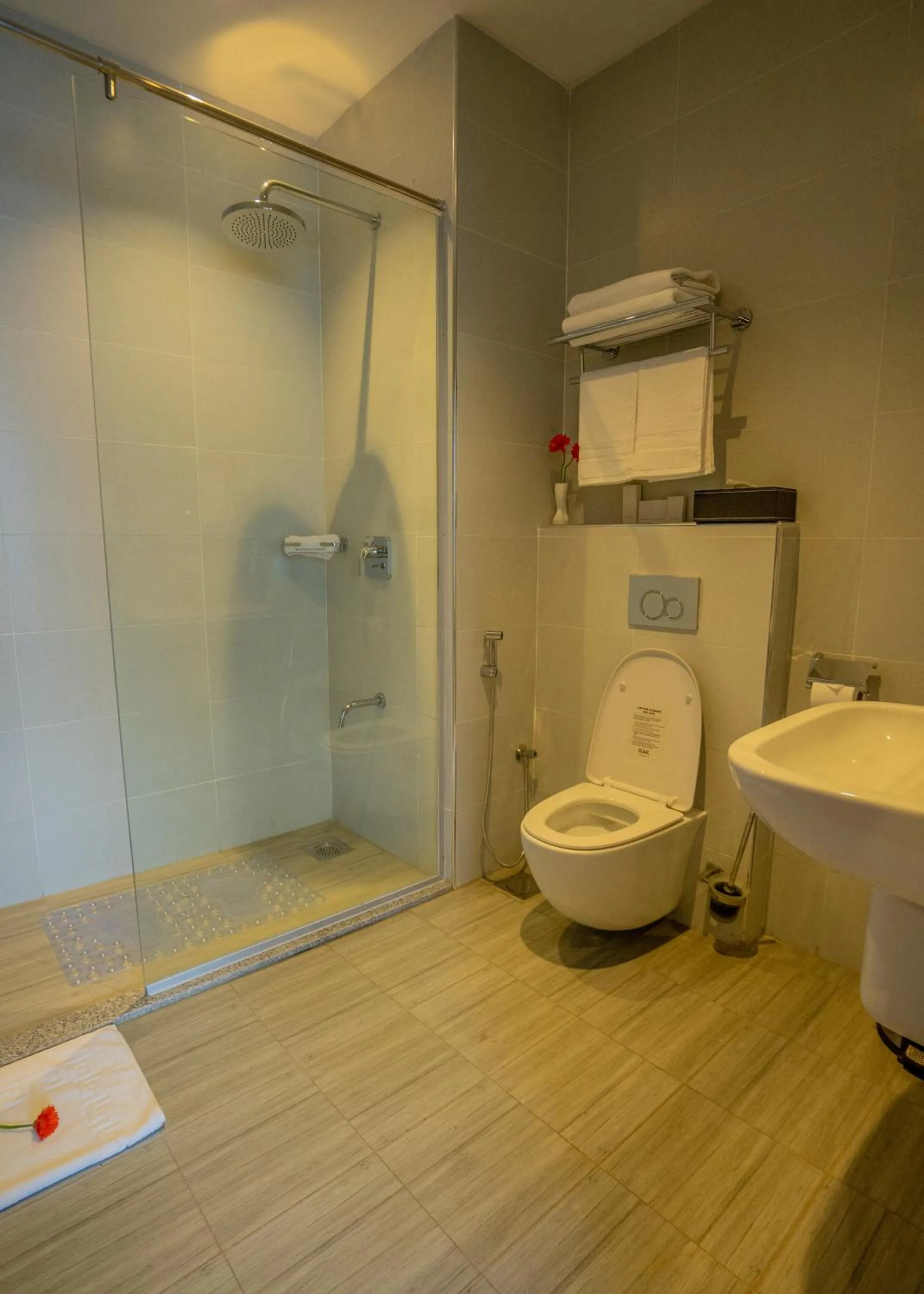 Shower in Baraka Tower Hotel