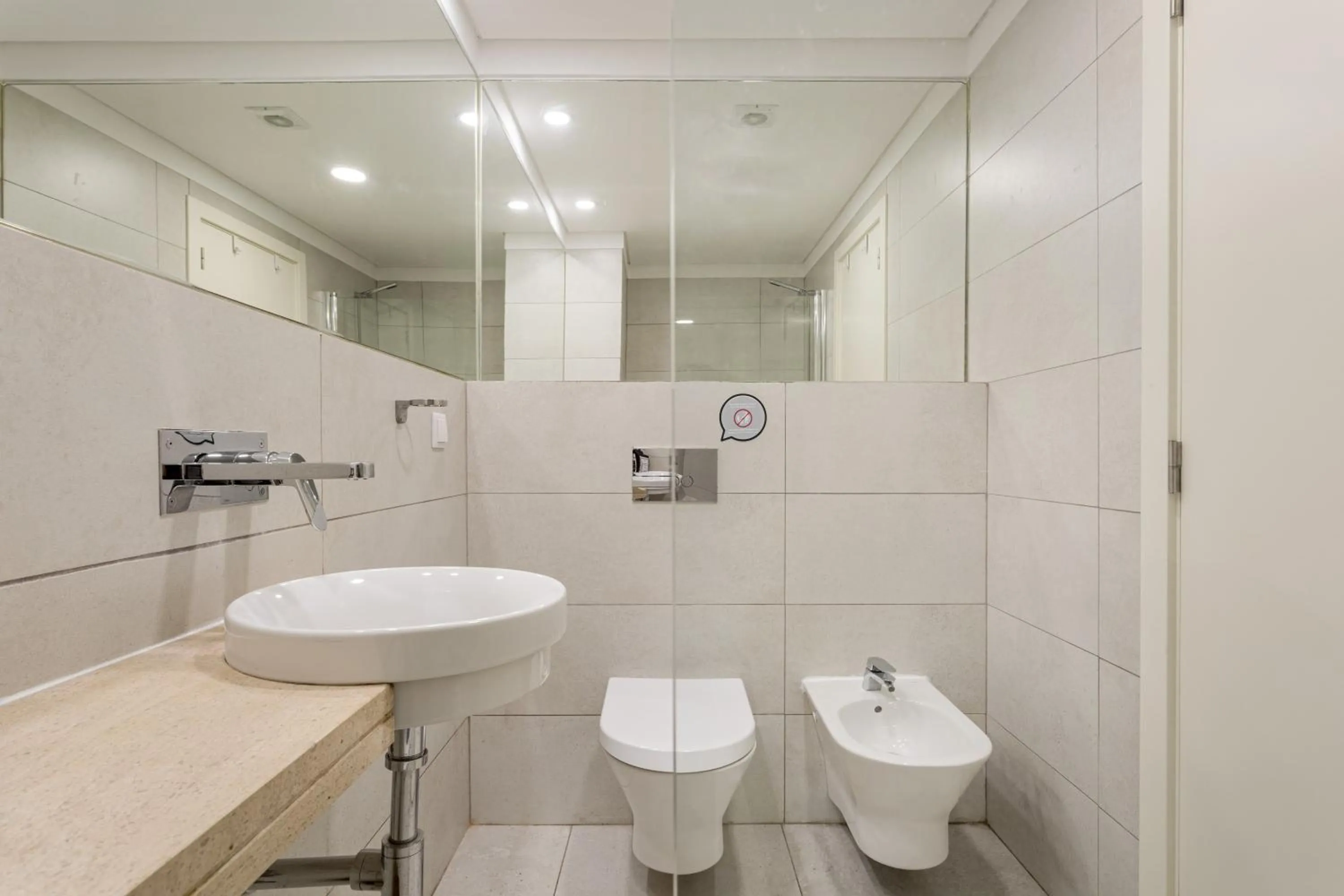 Shower in Atalaia Prime Apartments at Bairro Alto