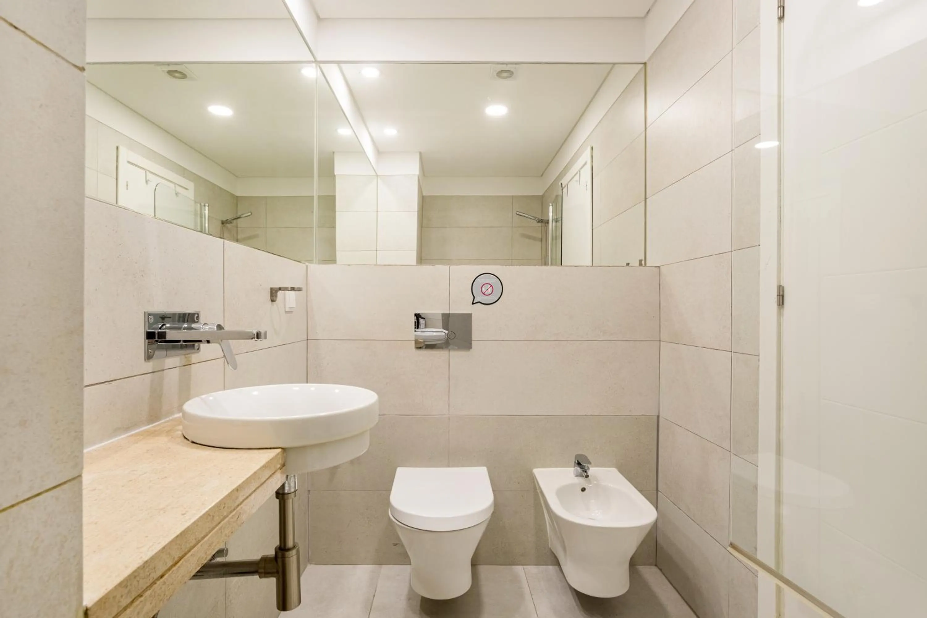 Shower in Atalaia Prime Apartments at Bairro Alto