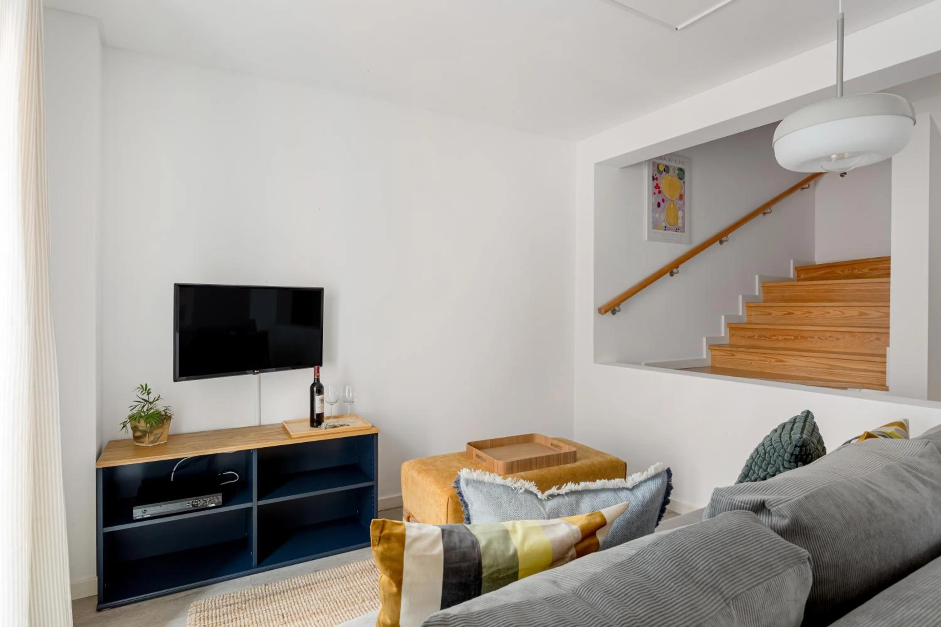 TV and multimedia in Atalaia Prime Apartments at Bairro Alto