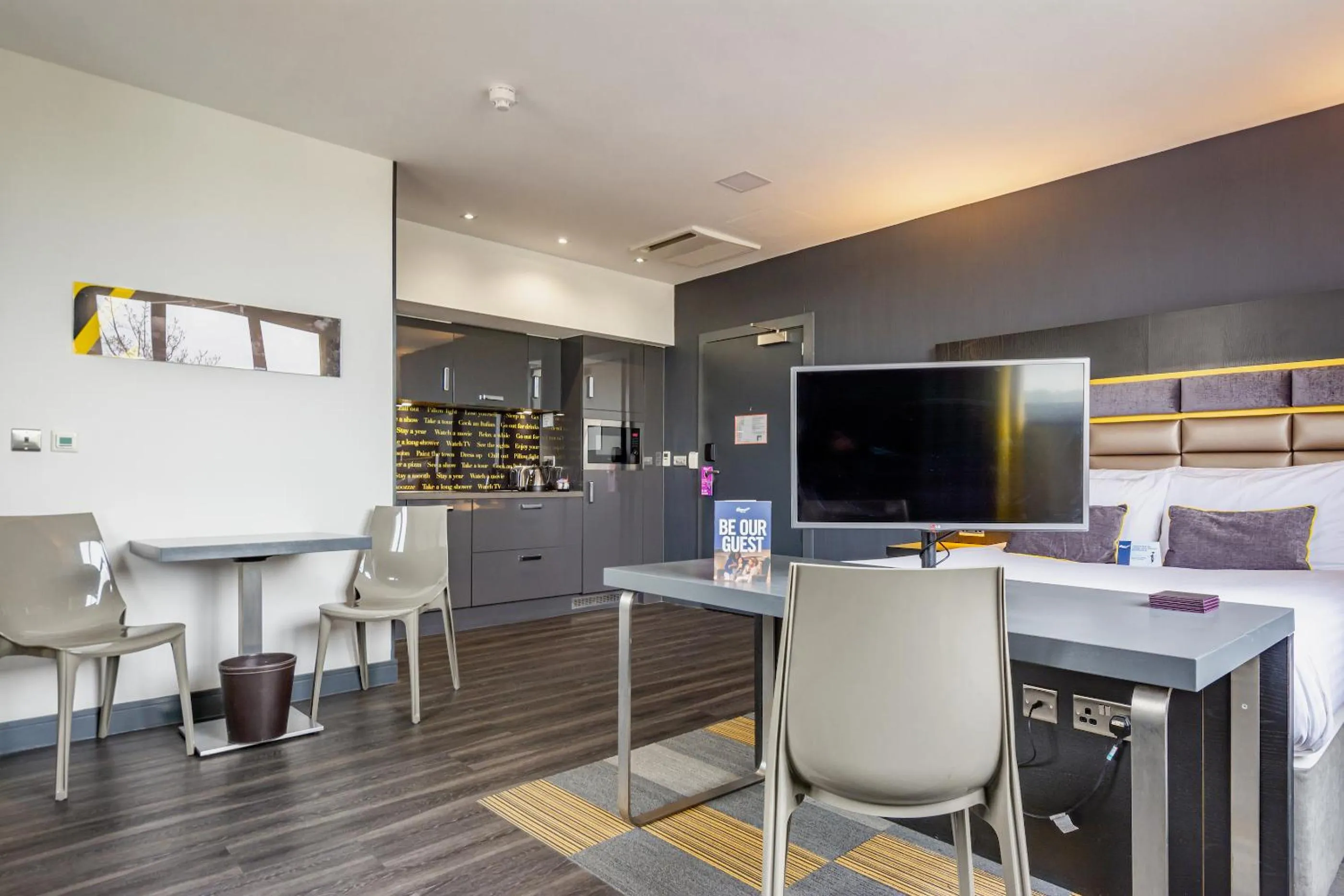 Seating area in Roomzzz Nottingham City