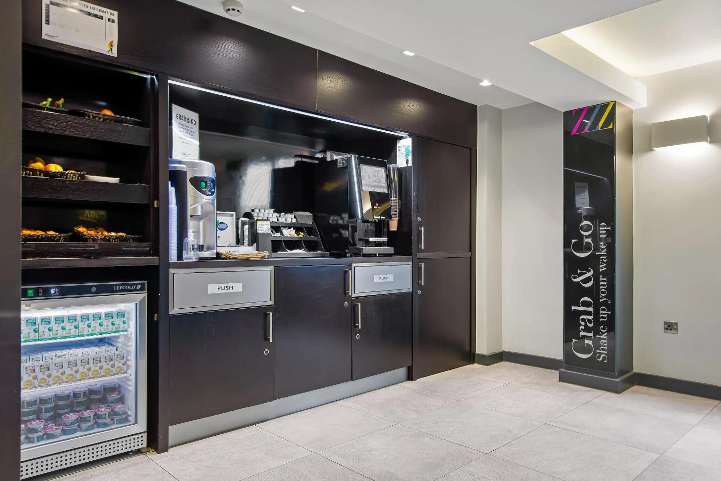 Breakfast in Roomzzz Nottingham City