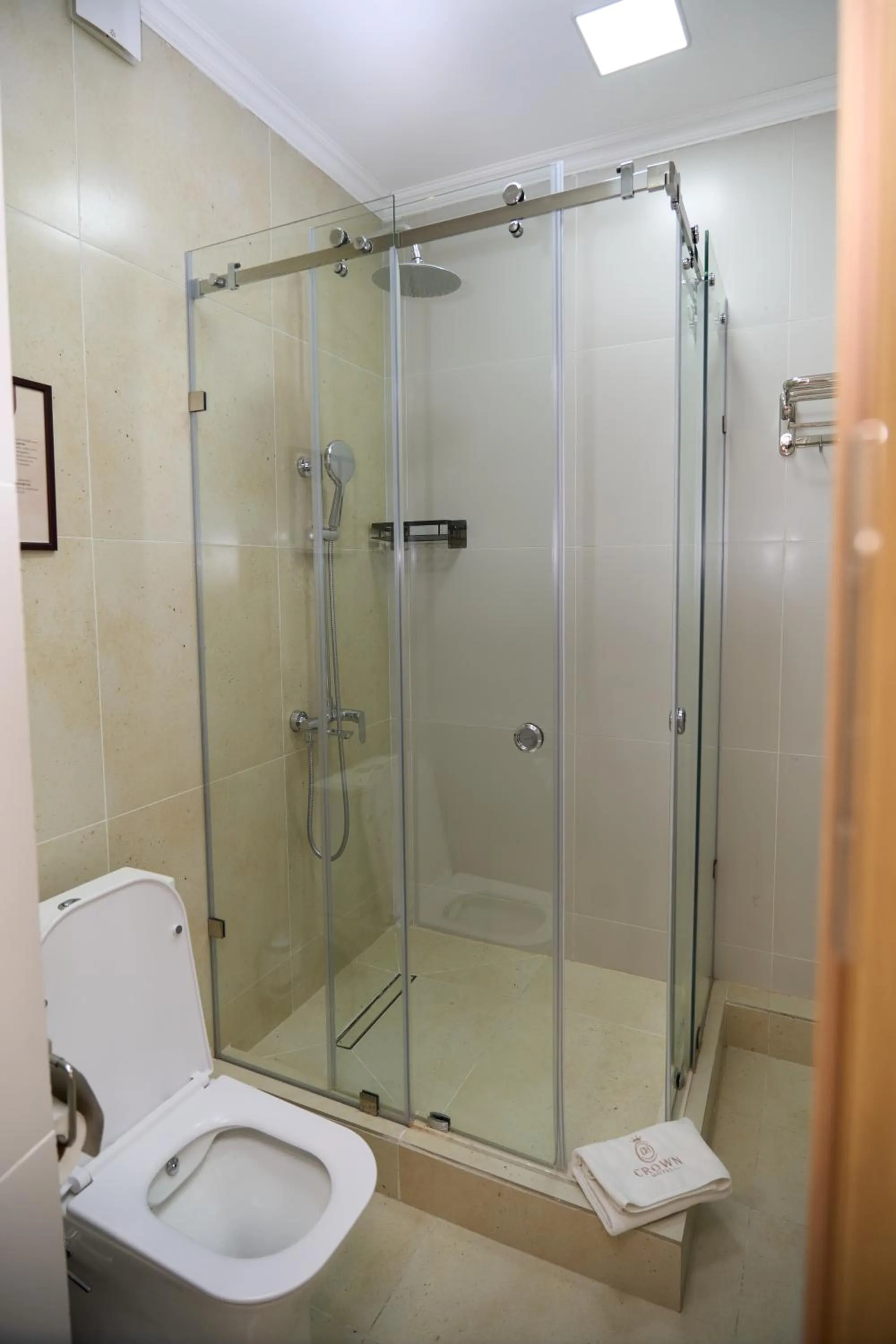 Shower in Crown Hotel