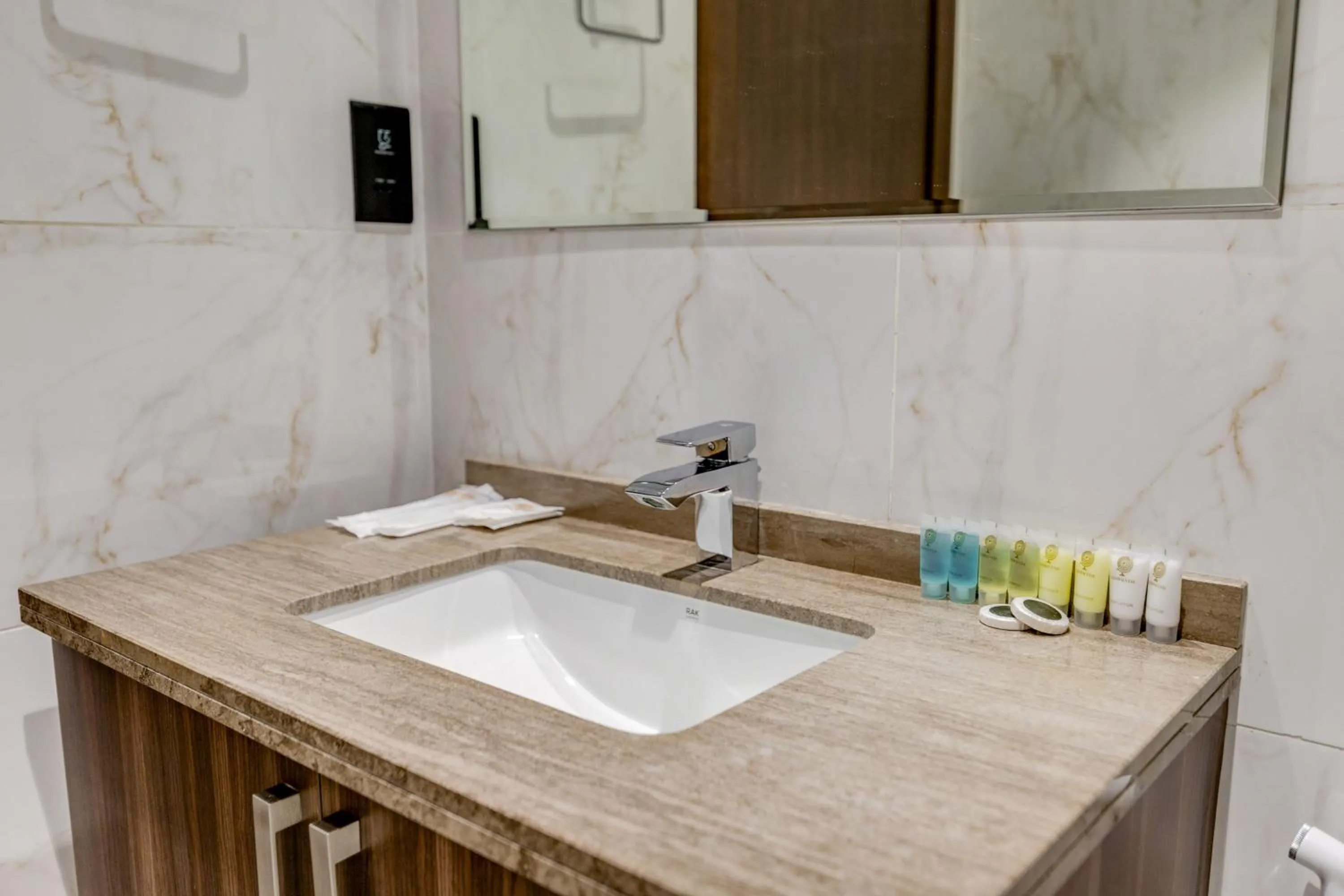 Bathroom in GLOBALSTAY J One Tower Apartments at Pearl of UAE