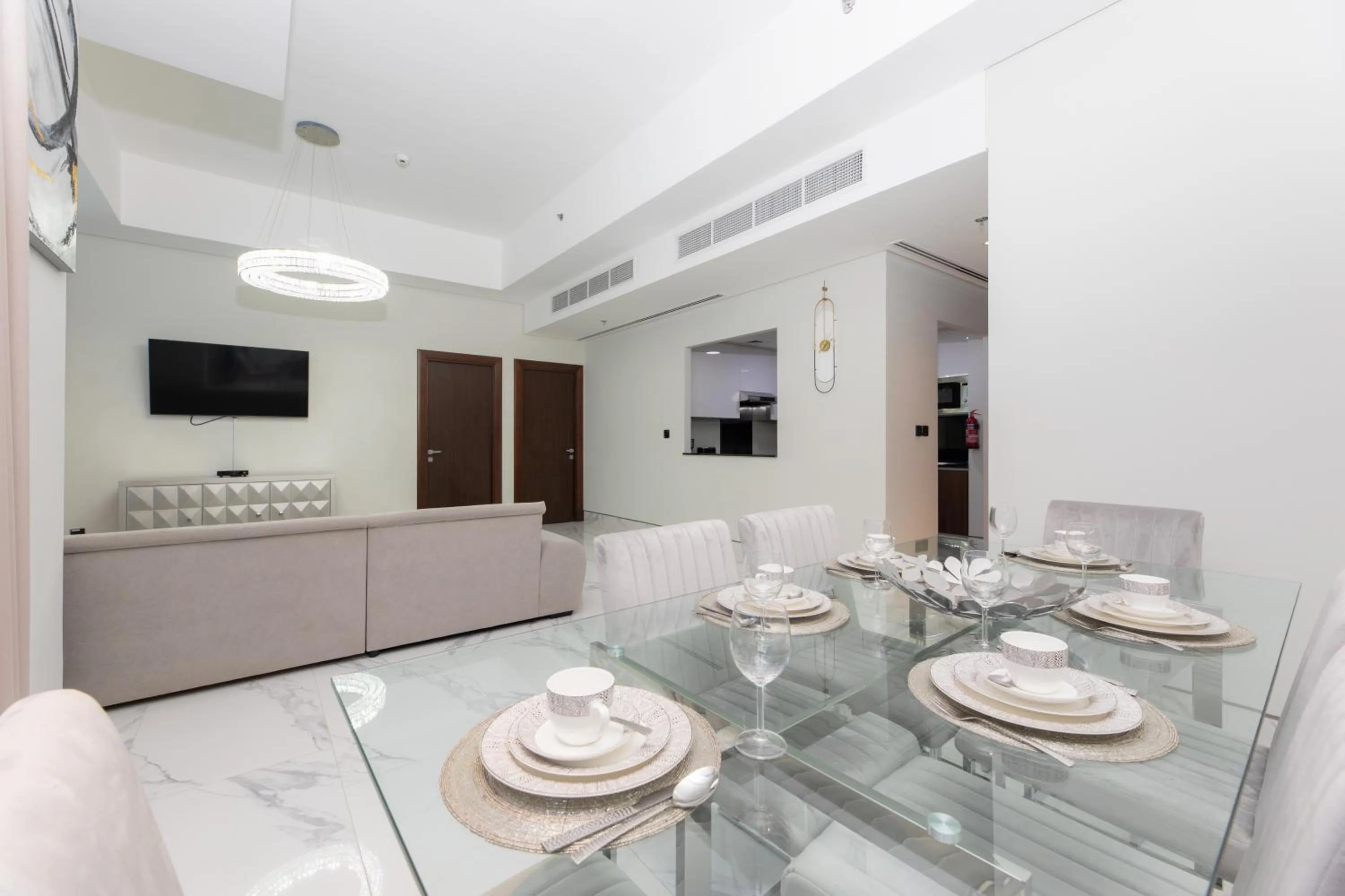 Dining area in GLOBALSTAY J One Tower Apartments at Pearl of UAE