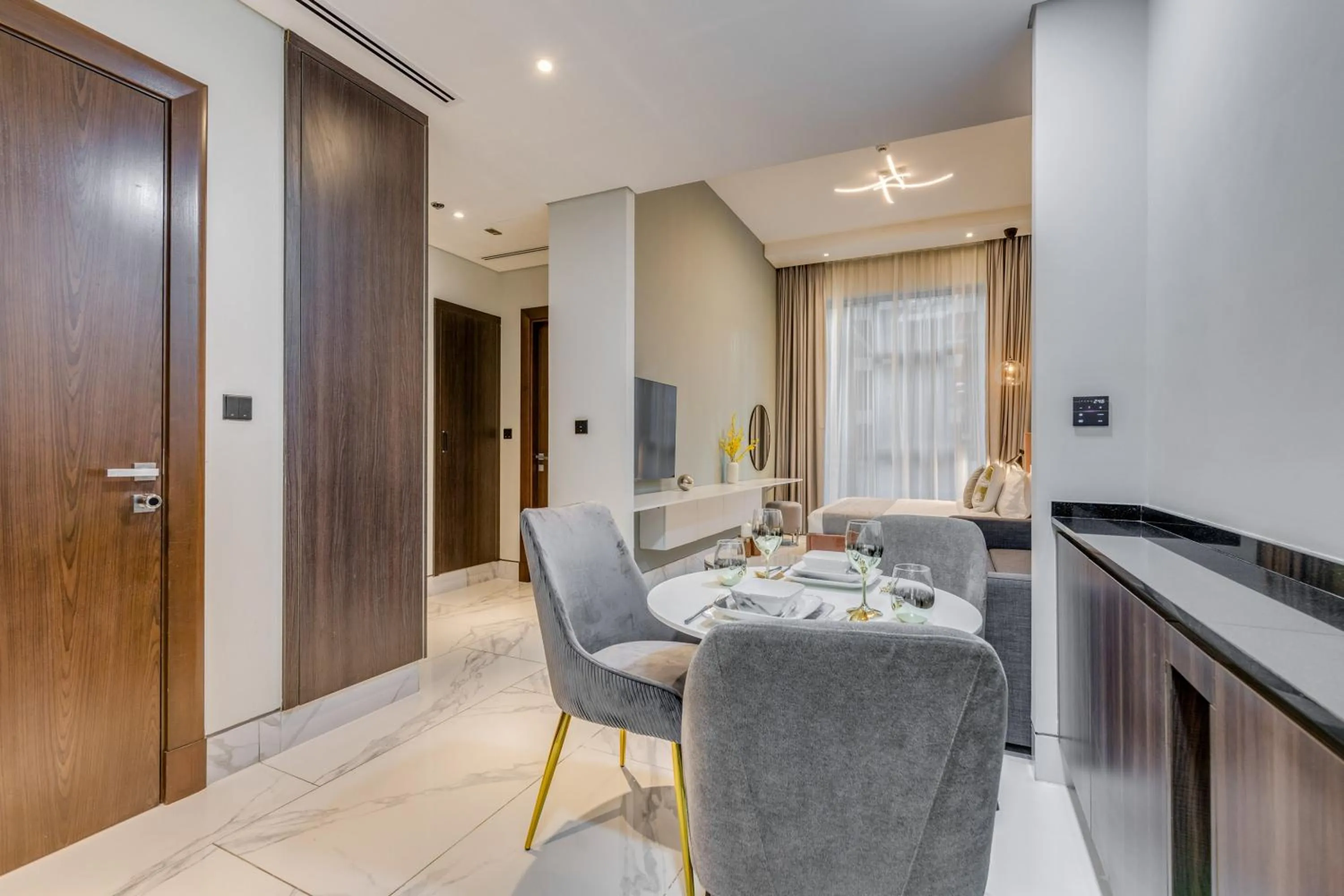 Kitchen or kitchenette in GLOBALSTAY J One Tower Apartments at Pearl of UAE