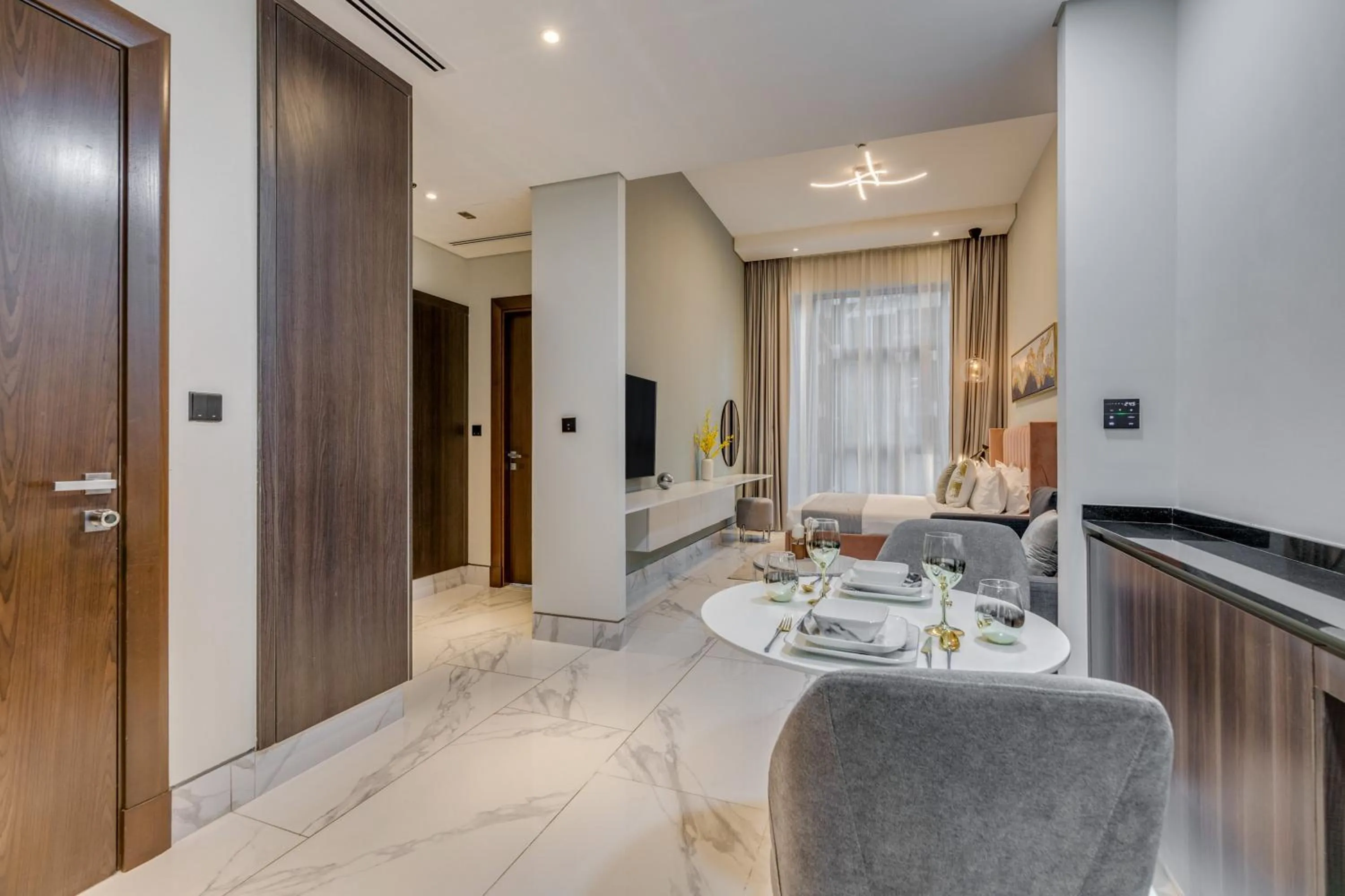 Kitchen or kitchenette in GLOBALSTAY J One Tower Apartments at Pearl of UAE