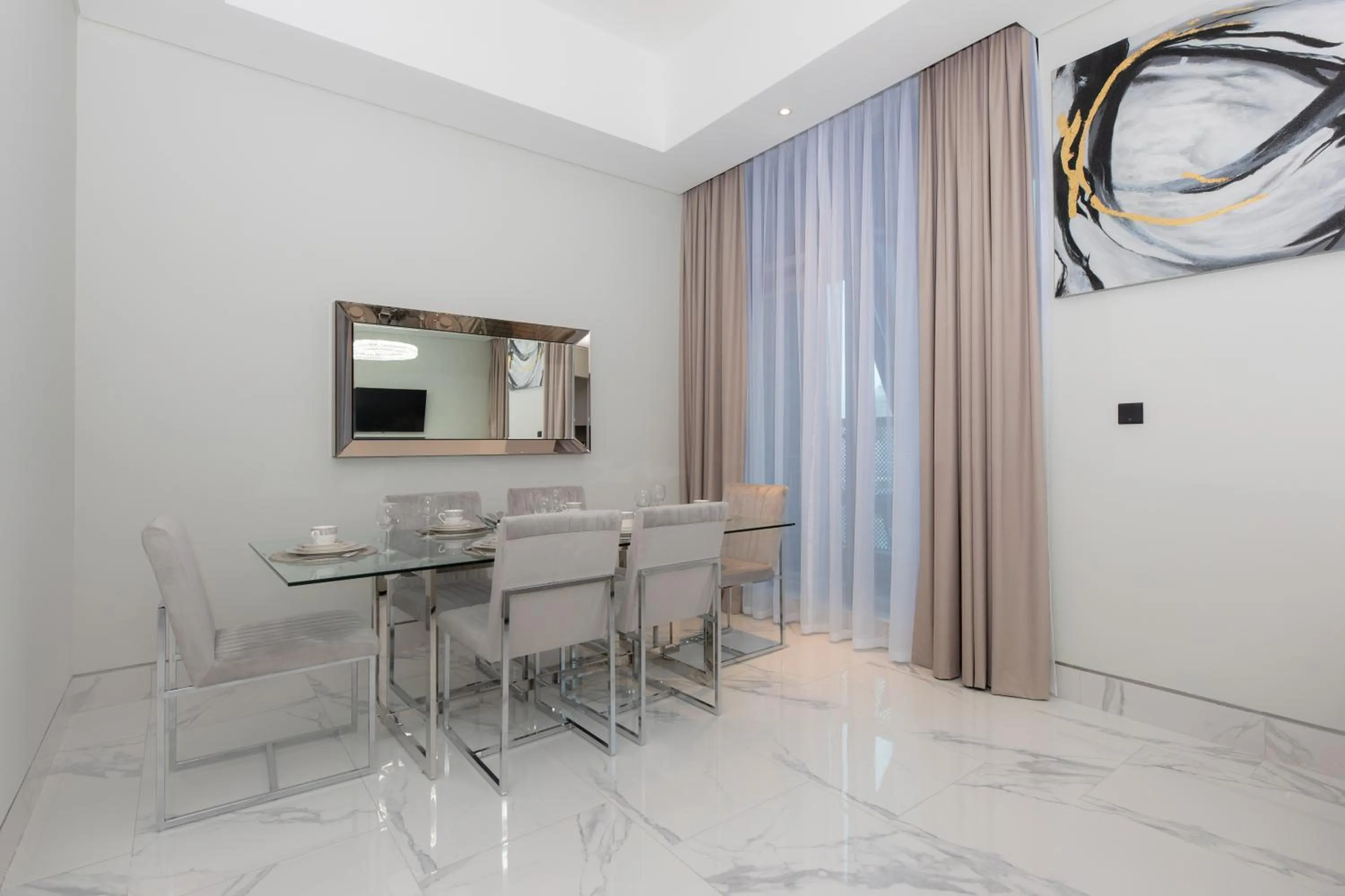 Dining area in GLOBALSTAY J One Tower Apartments at Pearl of UAE
