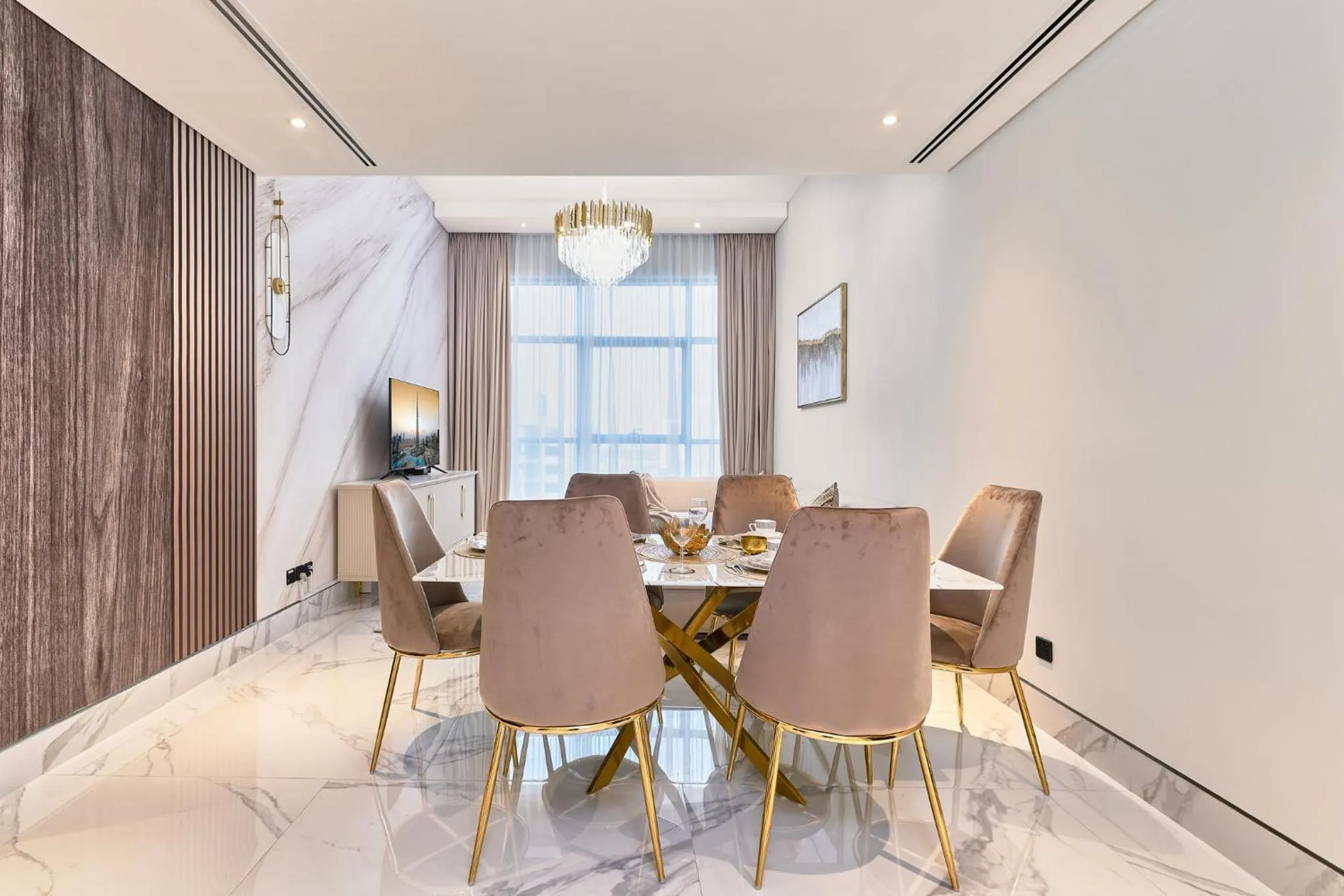 Dining area in GLOBALSTAY J One Tower Apartments at Pearl of UAE