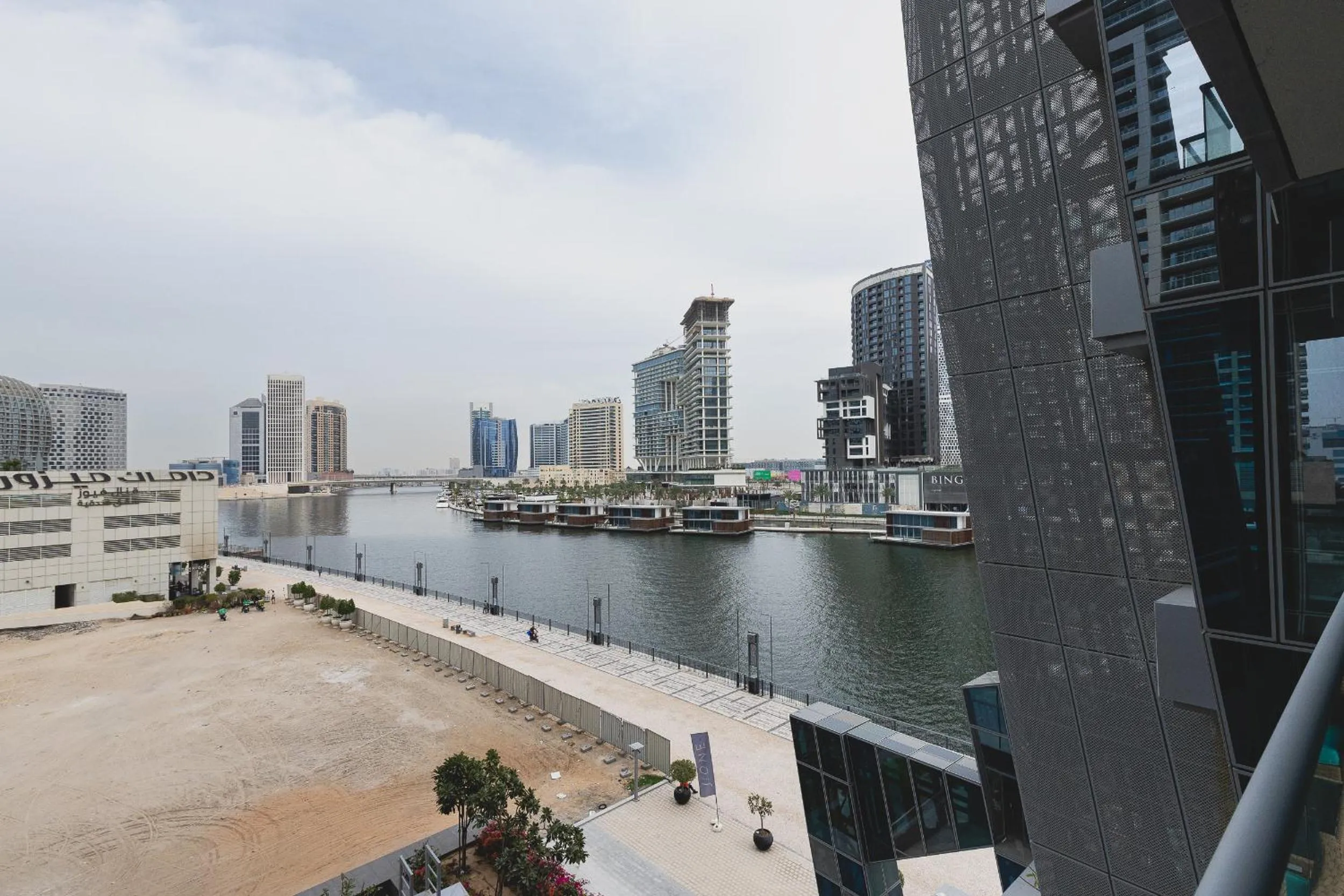 City view in GLOBALSTAY J One Tower Apartments at Pearl of UAE