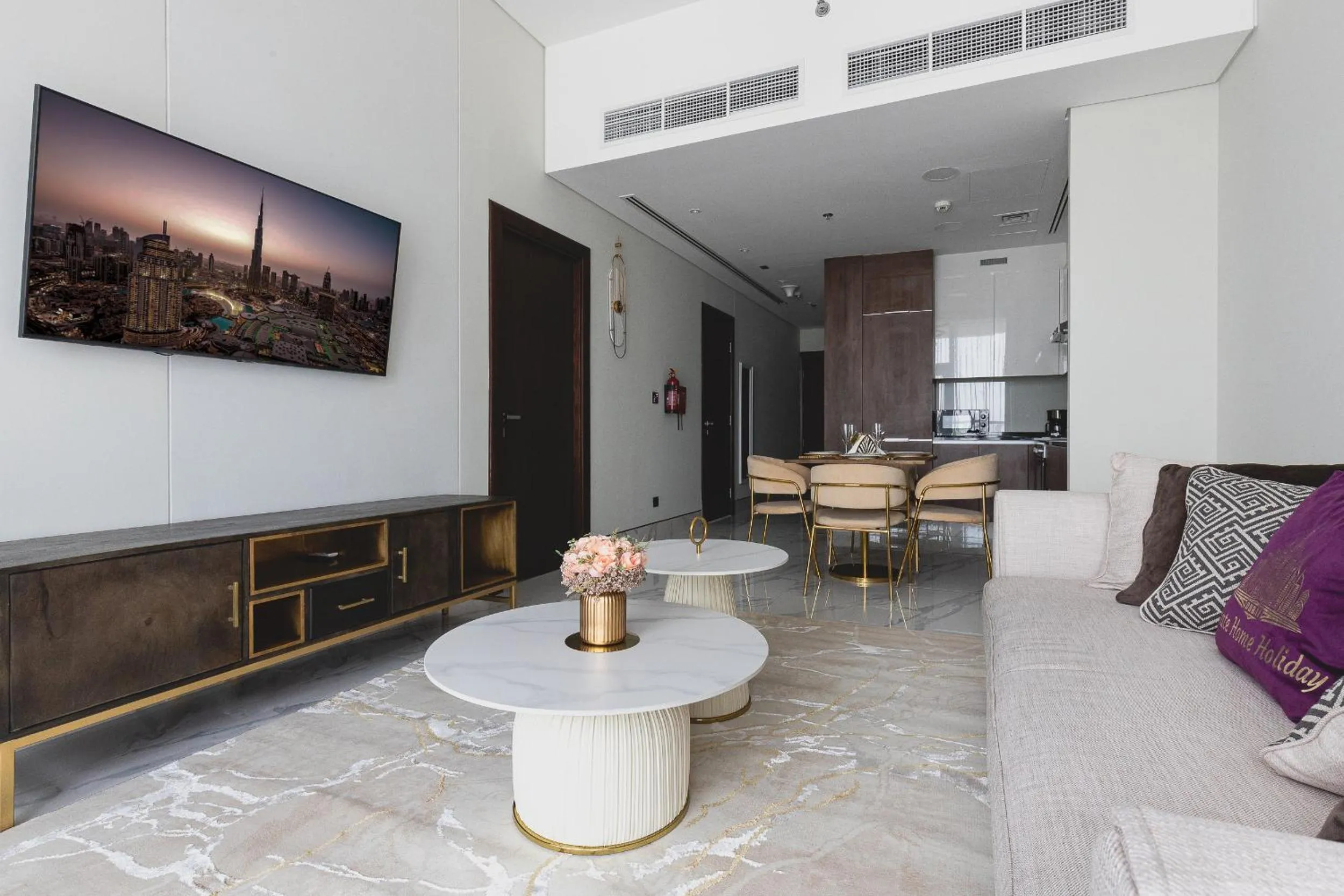 TV and multimedia in GLOBALSTAY J One Tower Apartments at Pearl of UAE