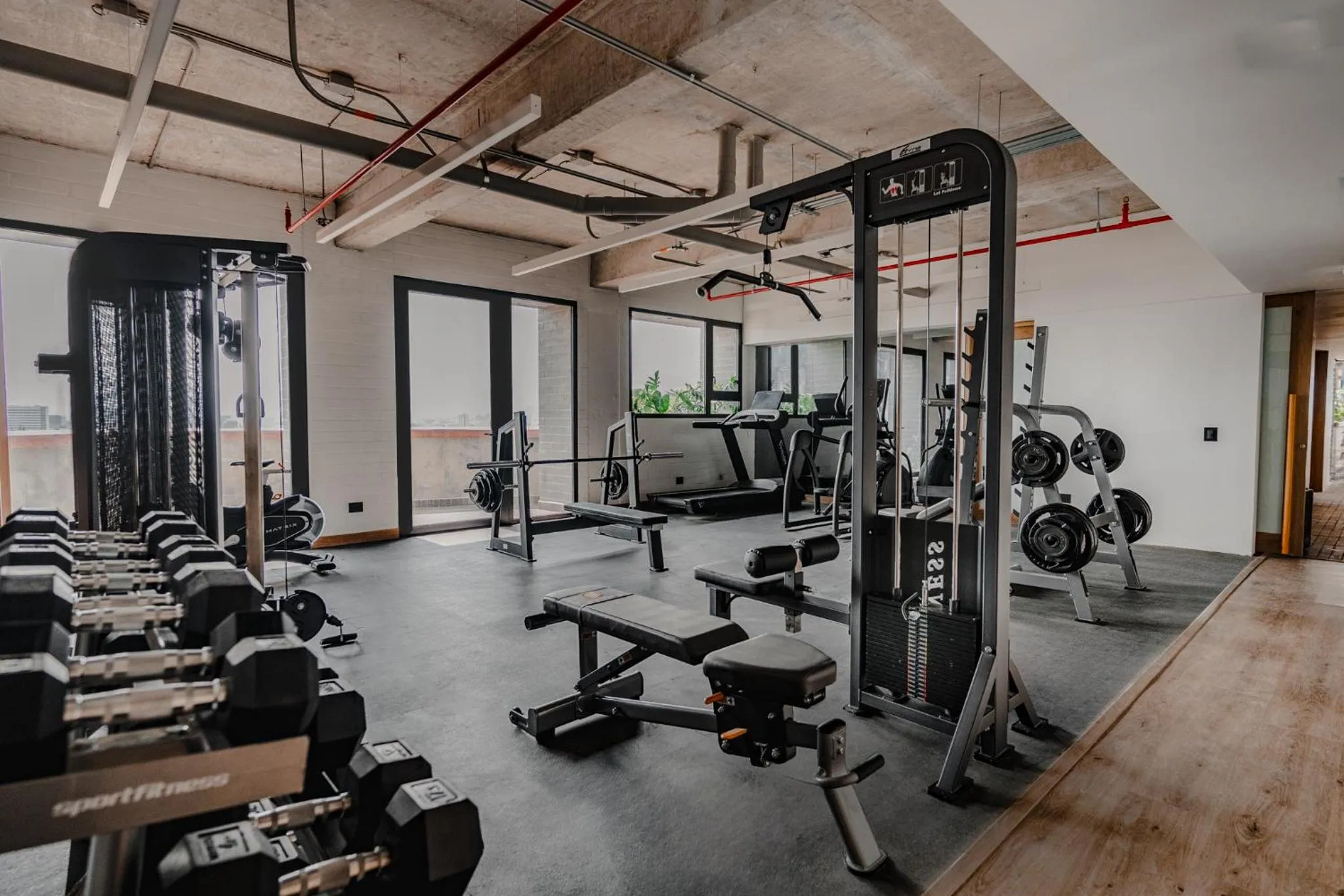Fitness centre/facilities in Heiss Hotel By Jalo