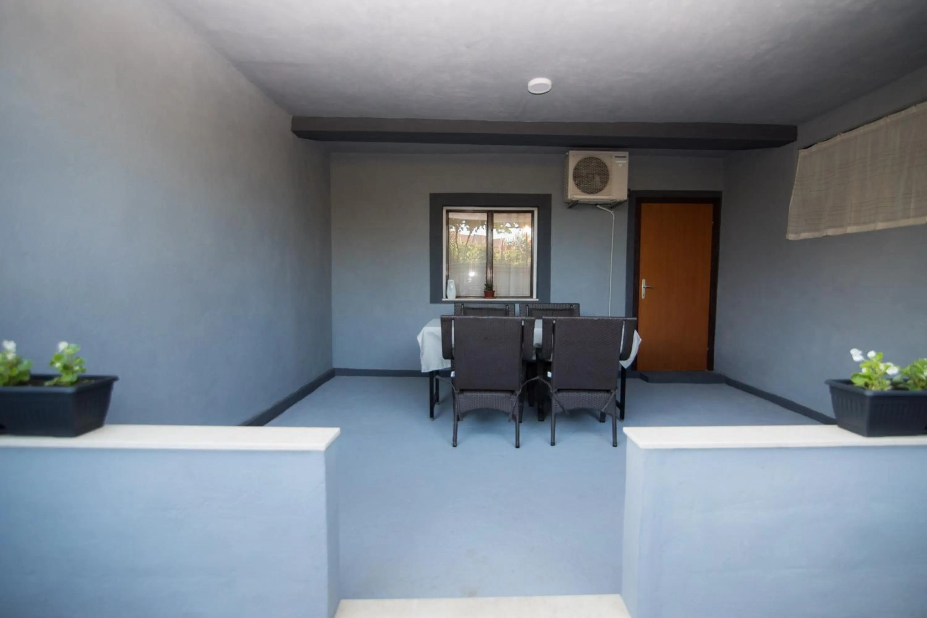 Apartment with Terrace - single occupancy in Apartman Božur