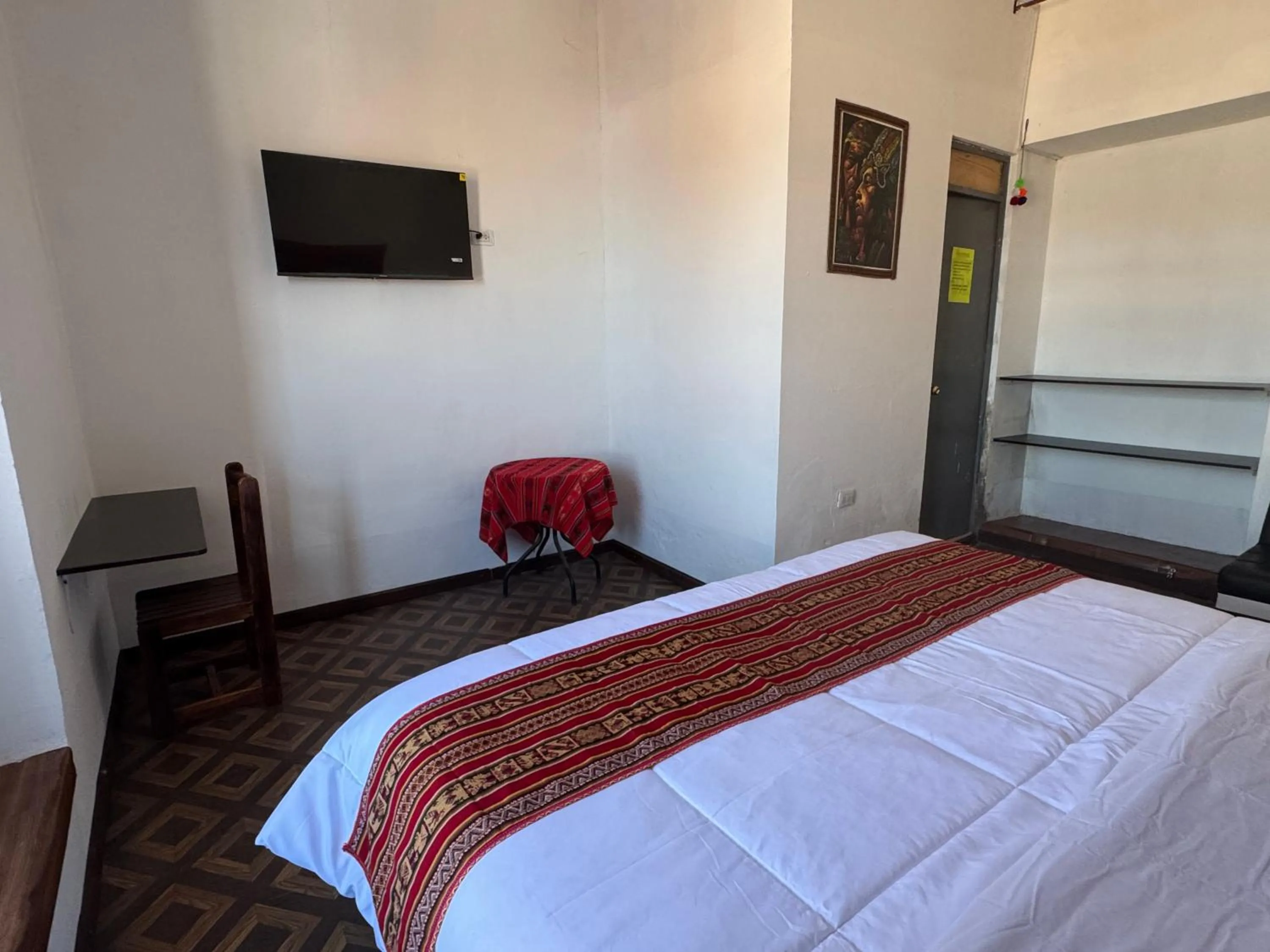 TV and multimedia, Bed in Mallku Wasi - Lodging Hotel Cusco