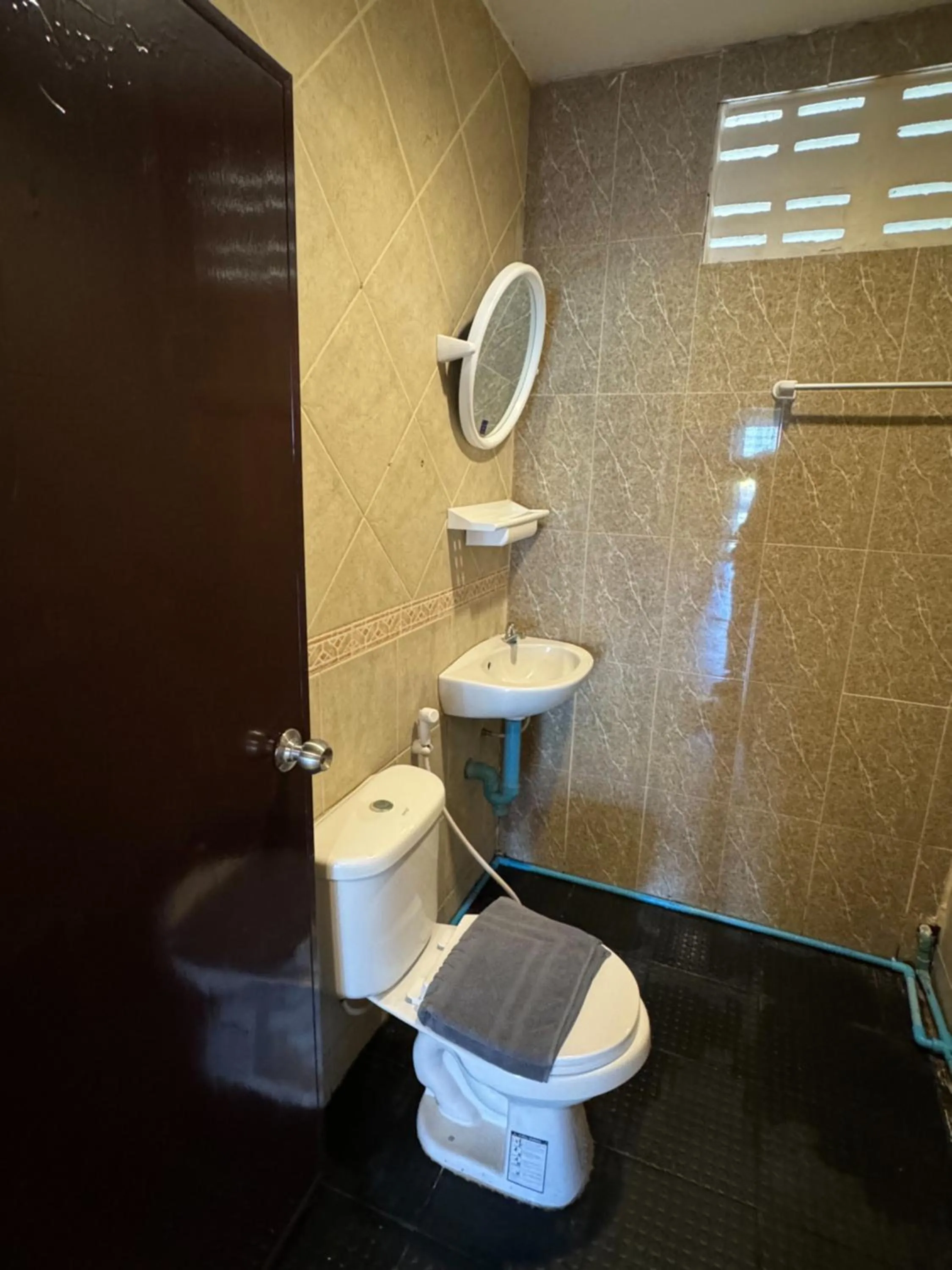 Bathroom in Leng Guest House