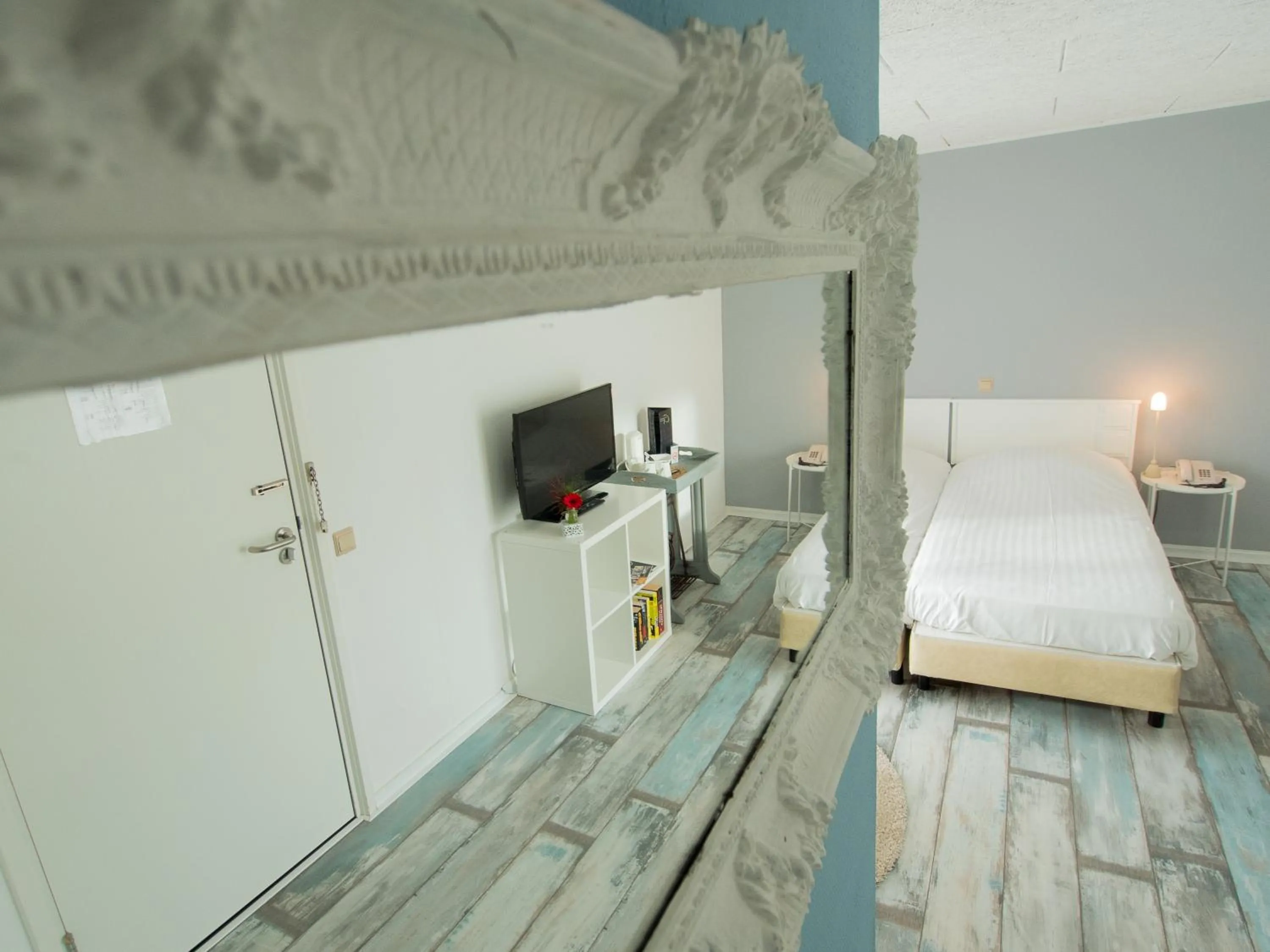 Photo of the whole room, Bed in Stadshotel de Graafschap