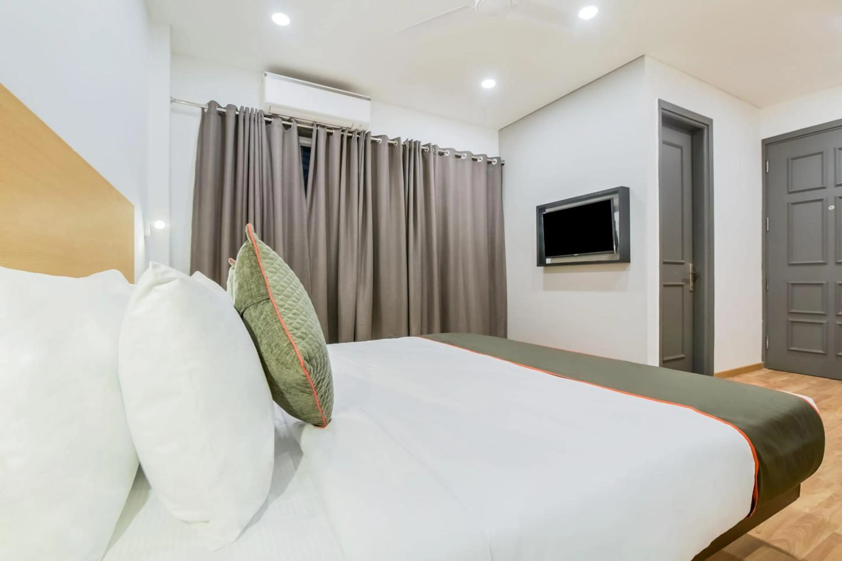 Bedroom, Bed in Townhouse 094 HOTEL MORO