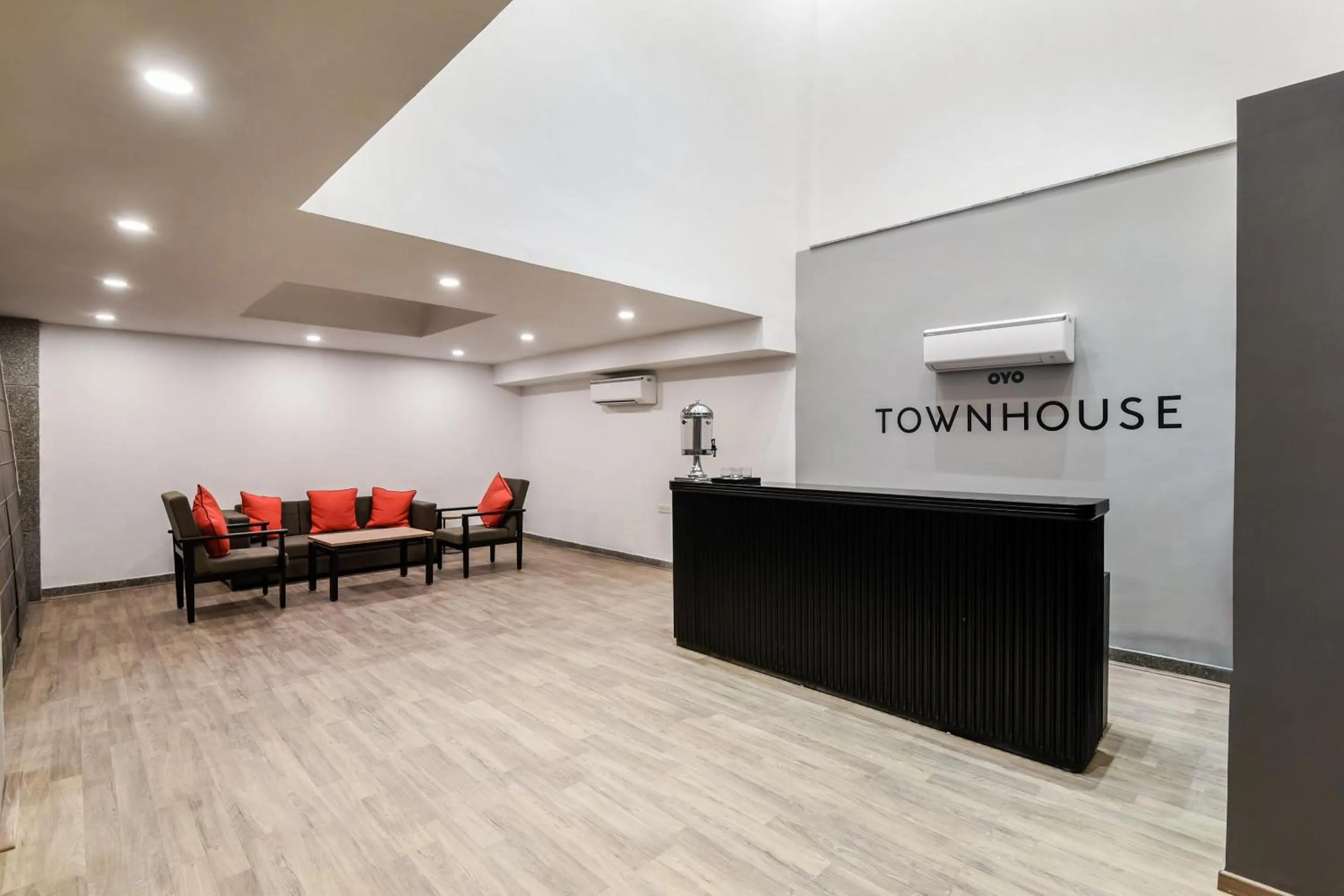 Lobby or reception in Townhouse 094 HOTEL MORO