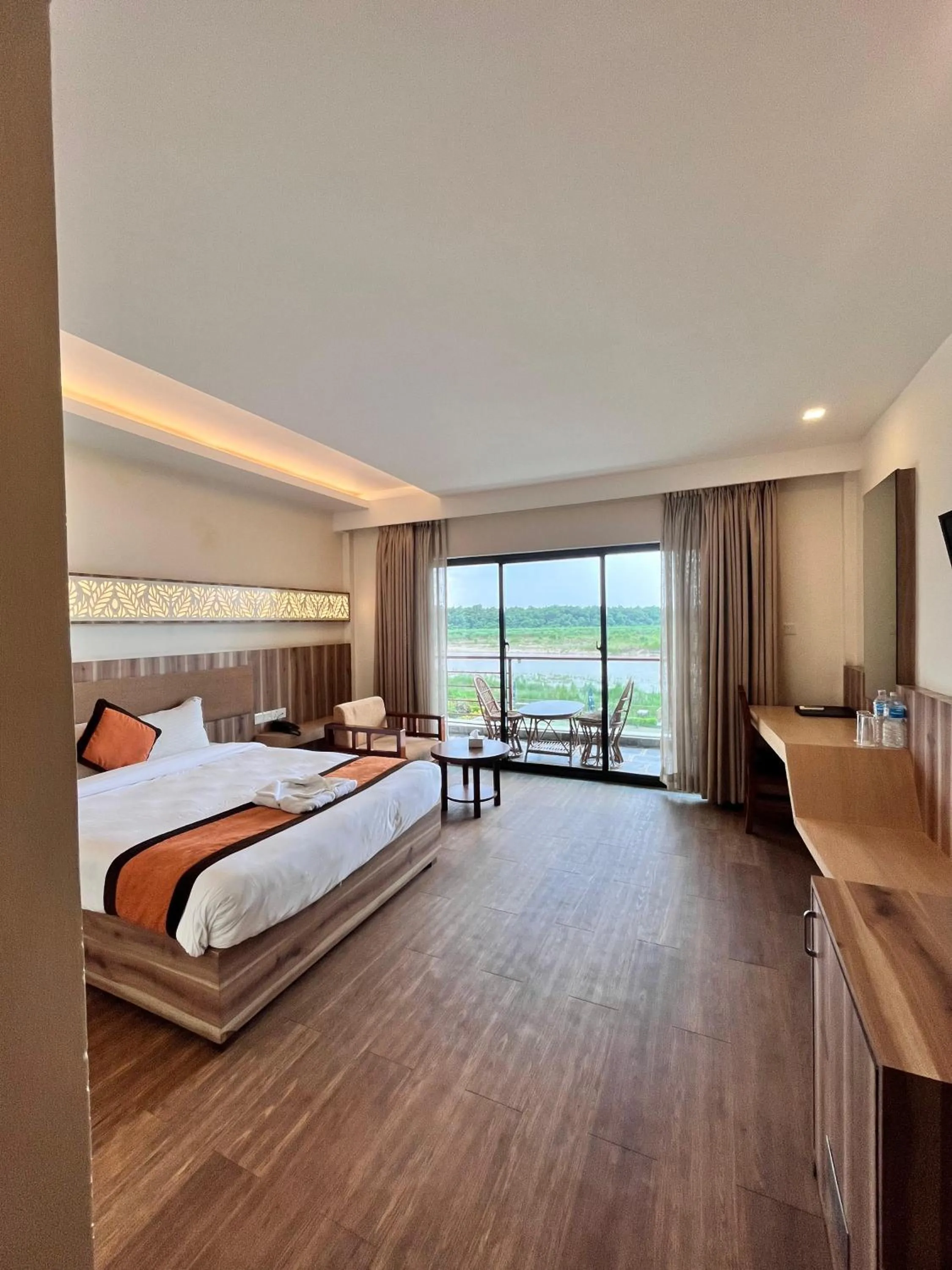 Bed in Park Safari Resort, Chitwan National Park