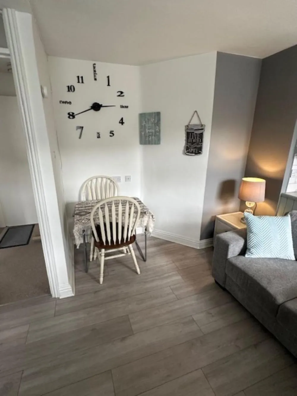 Living room, Bed in Hayden's House