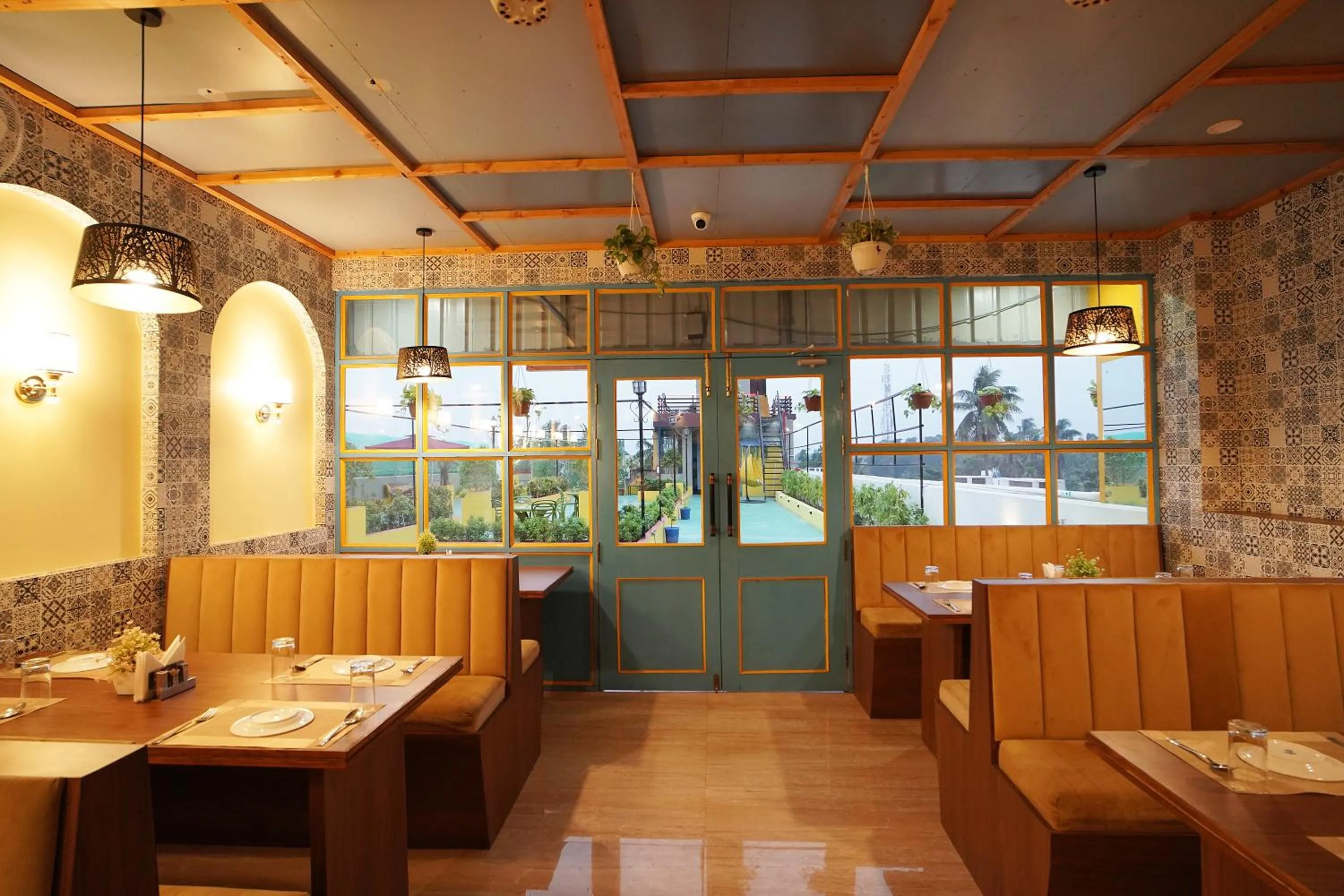 Restaurant/places to eat in PS Luxury Hotel