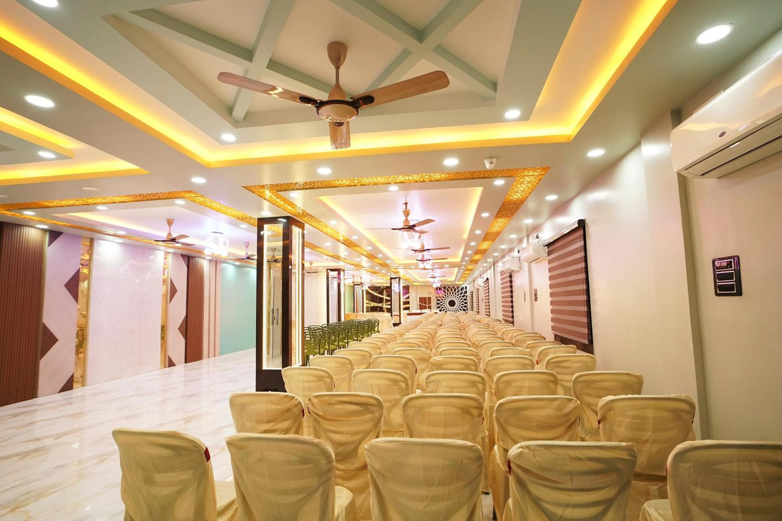 Living room in PS Luxury Hotel