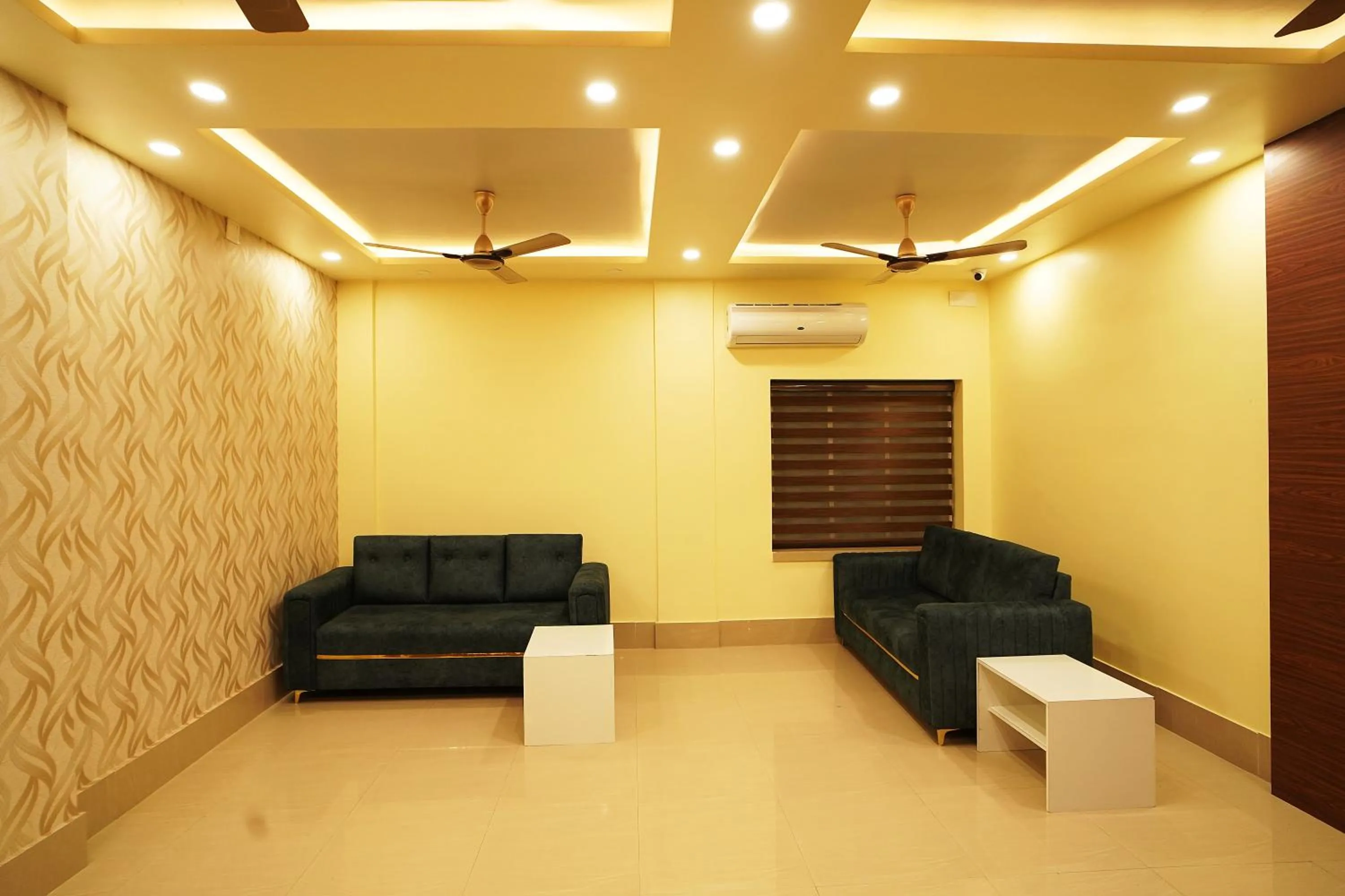 Living room in PS Luxury Hotel