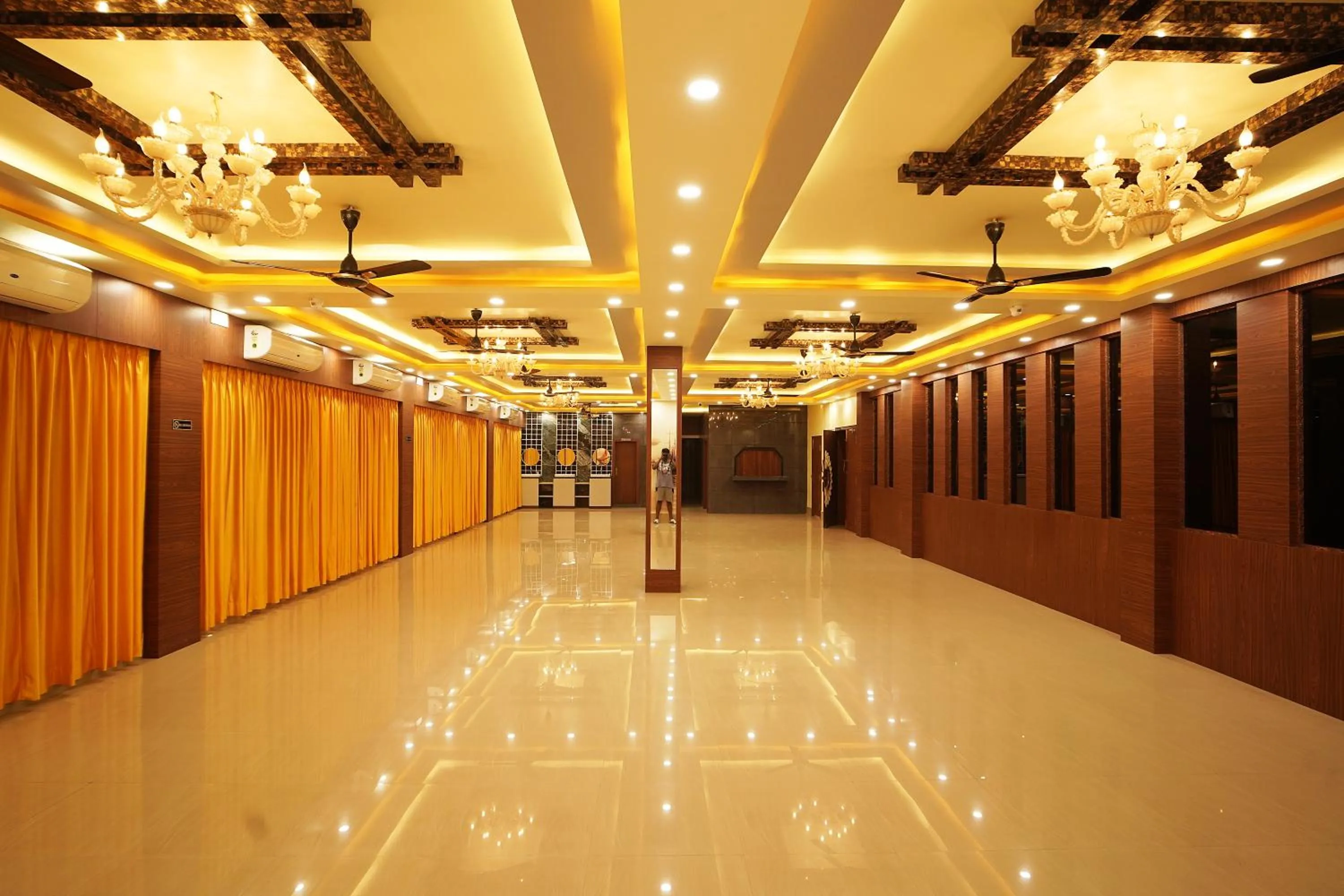 Banquet/Function facilities in PS Luxury Hotel