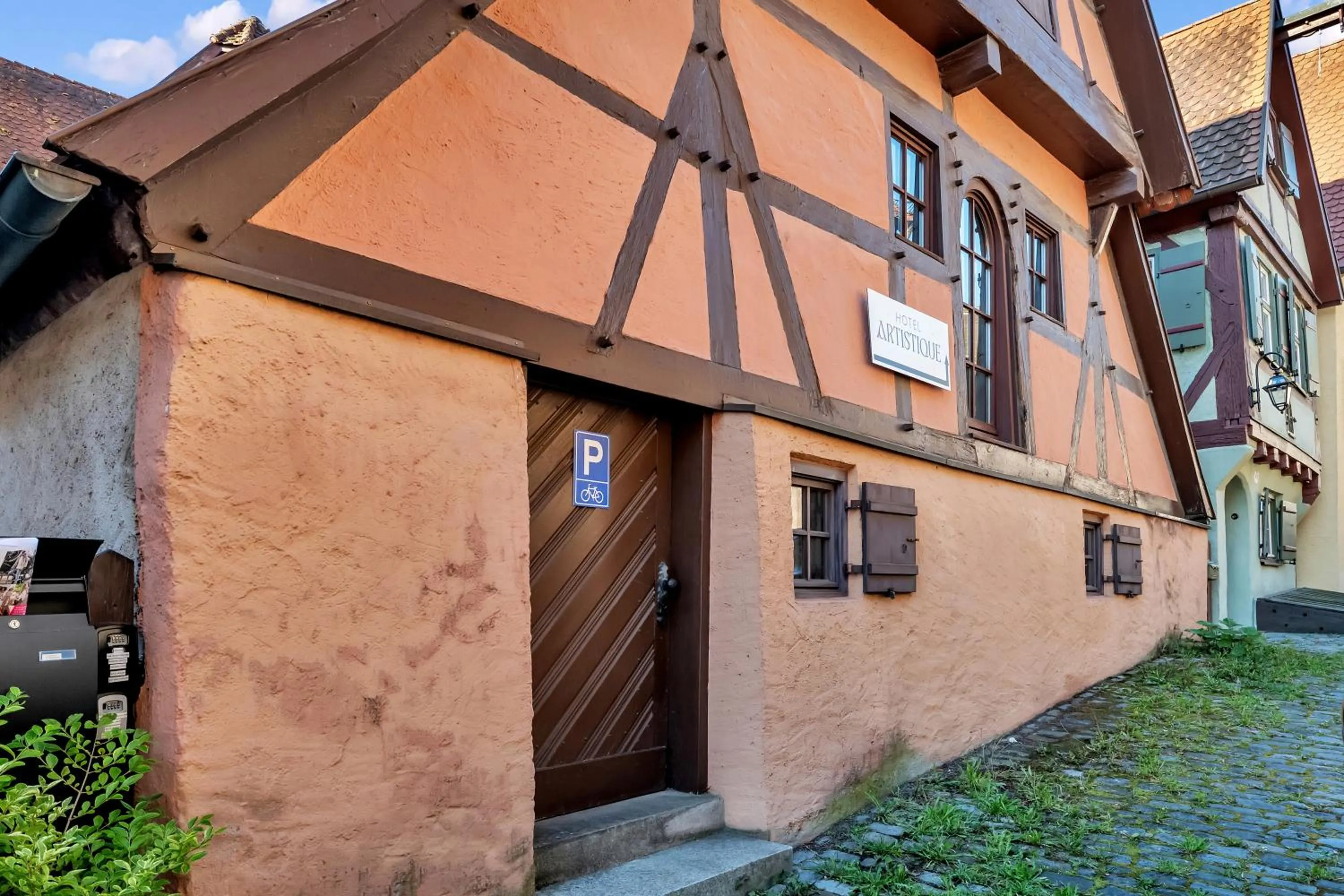 Cycling in Artistique Hotel