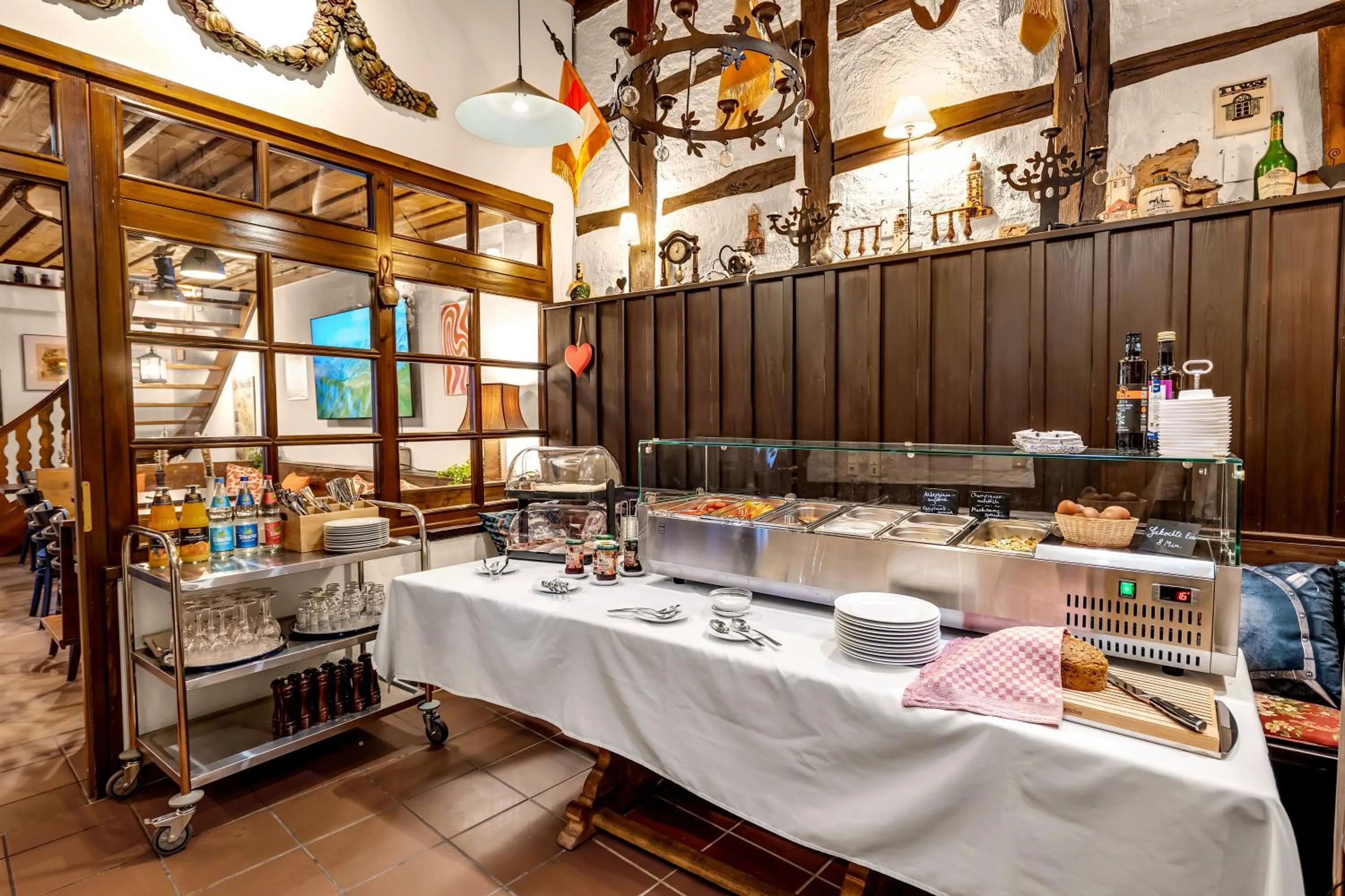 Buffet breakfast in Artistique Hotel