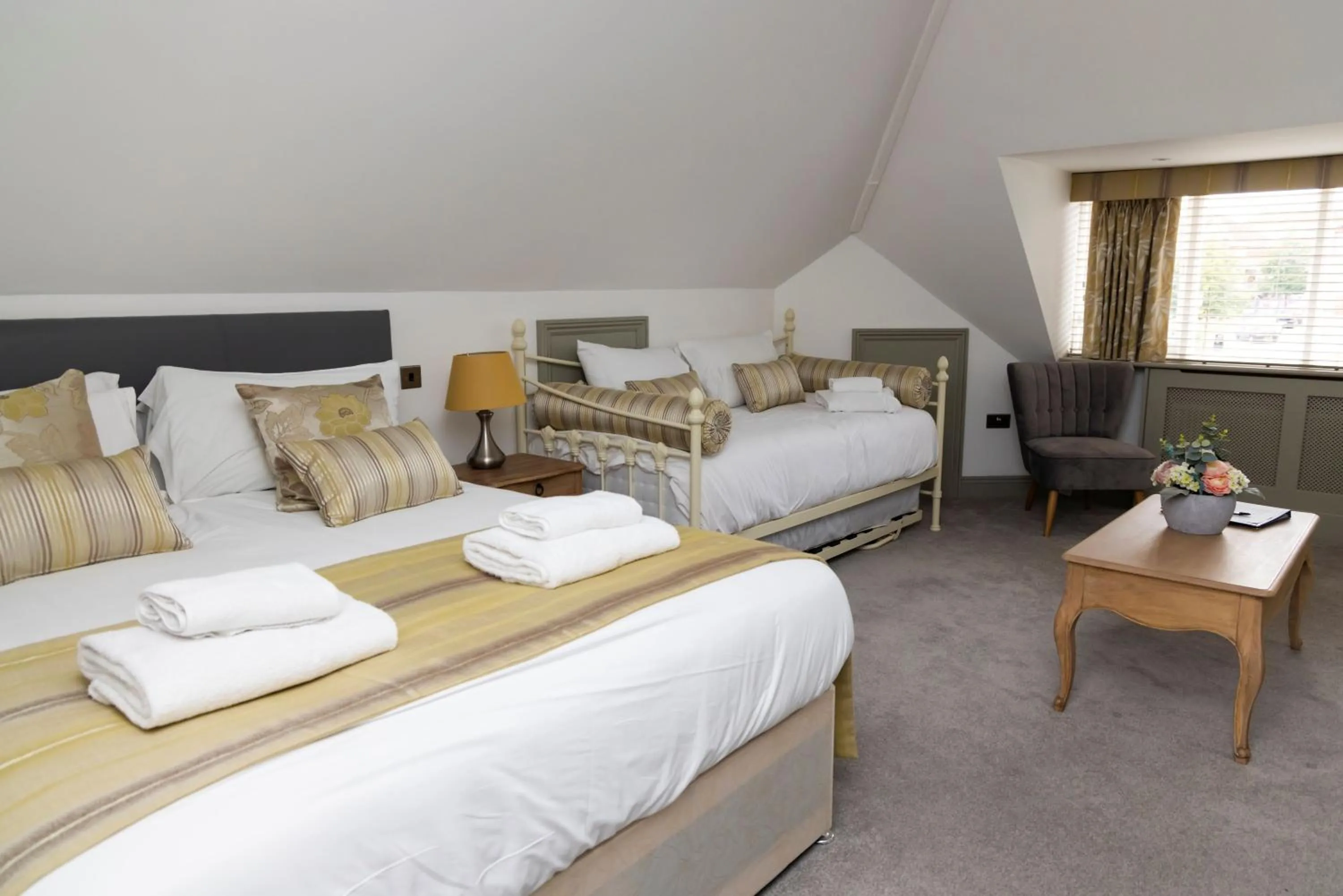 Bedroom, Bed in The Bat and Ball