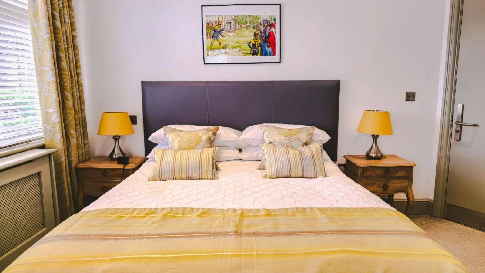 Bedroom, Bed in The Bat and Ball