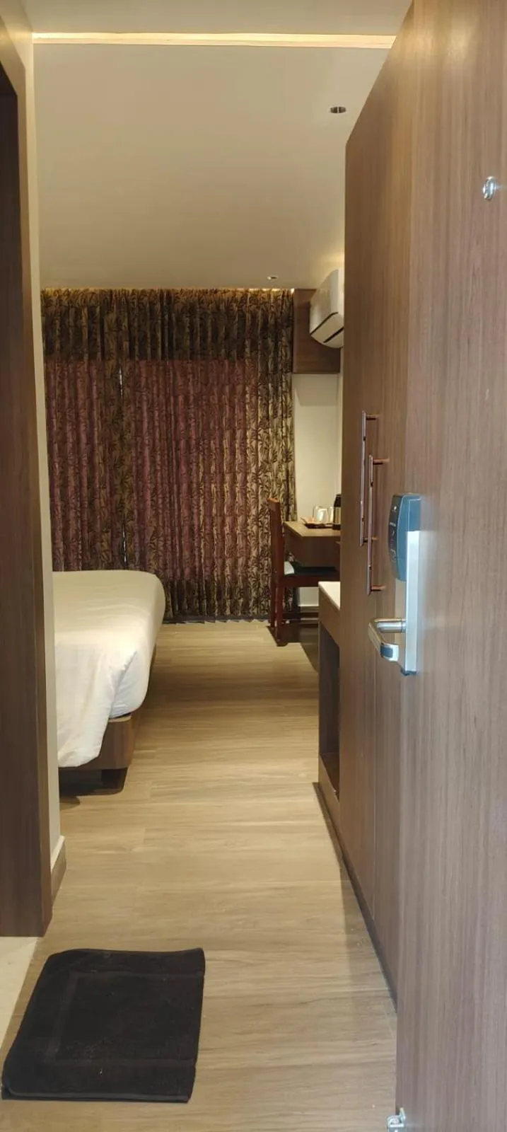 Bed in Hotel Dusk and Dawn