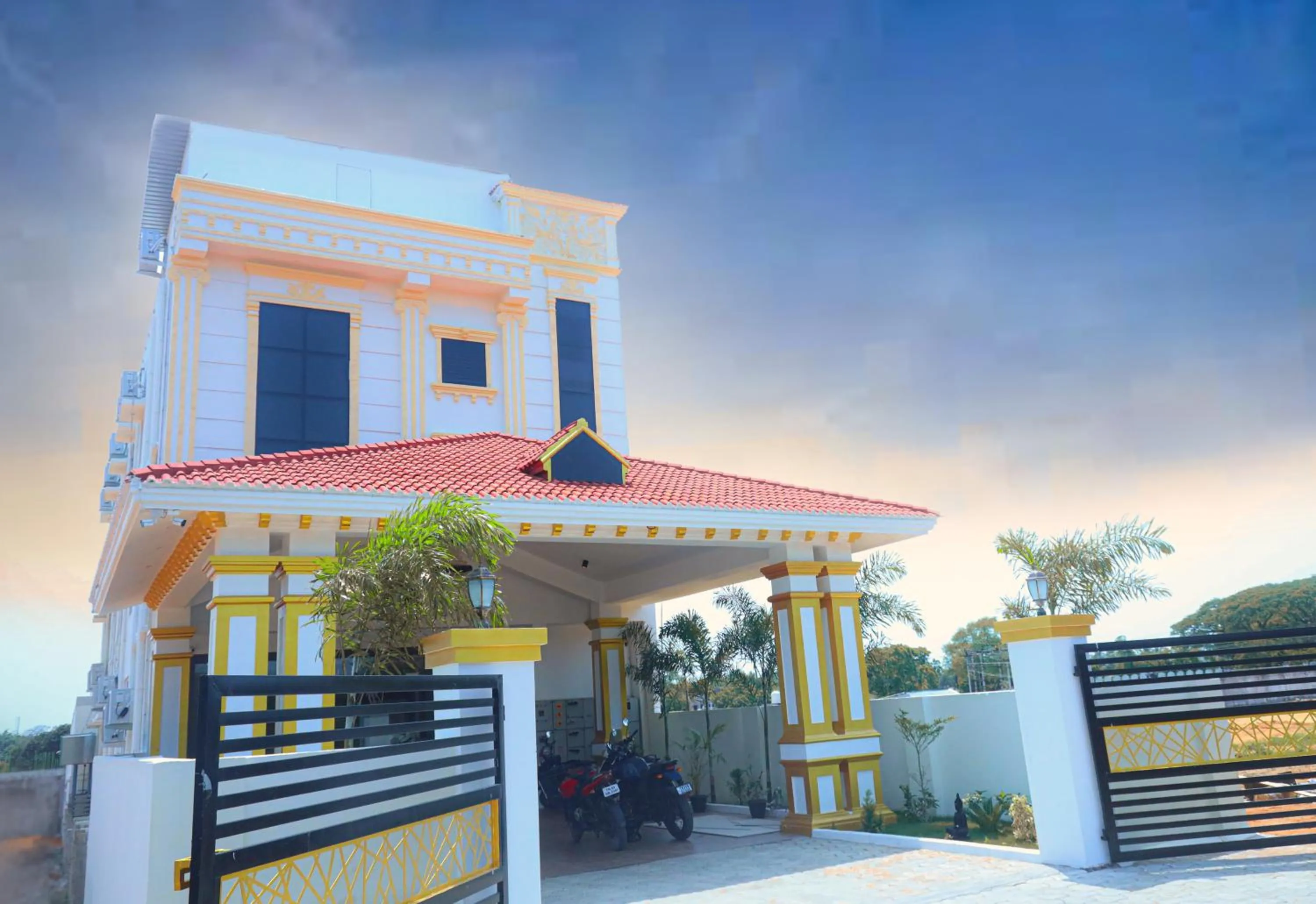 Property building in Hotel Dusk and Dawn