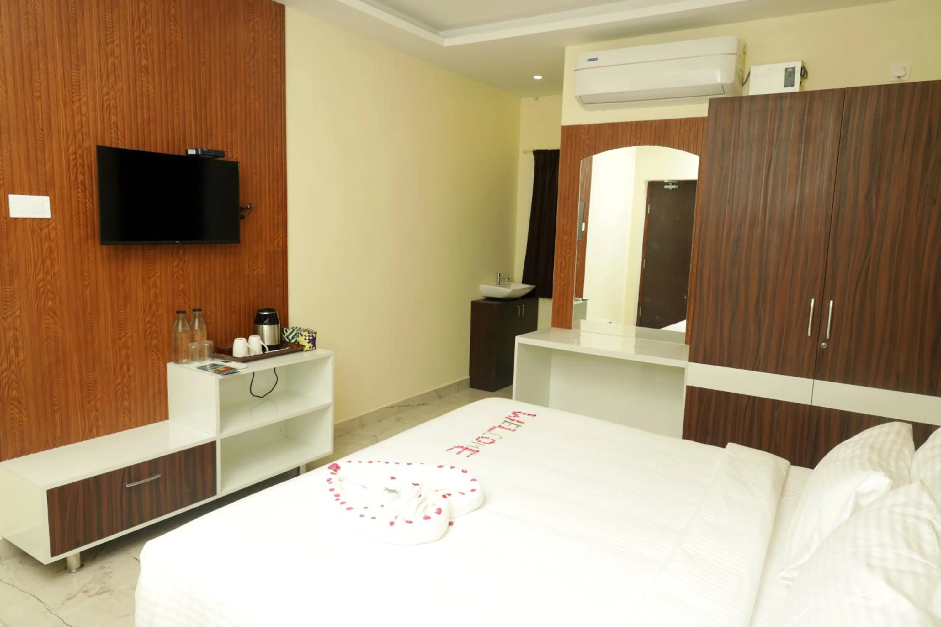 Bed in Hotel Dusk and Dawn